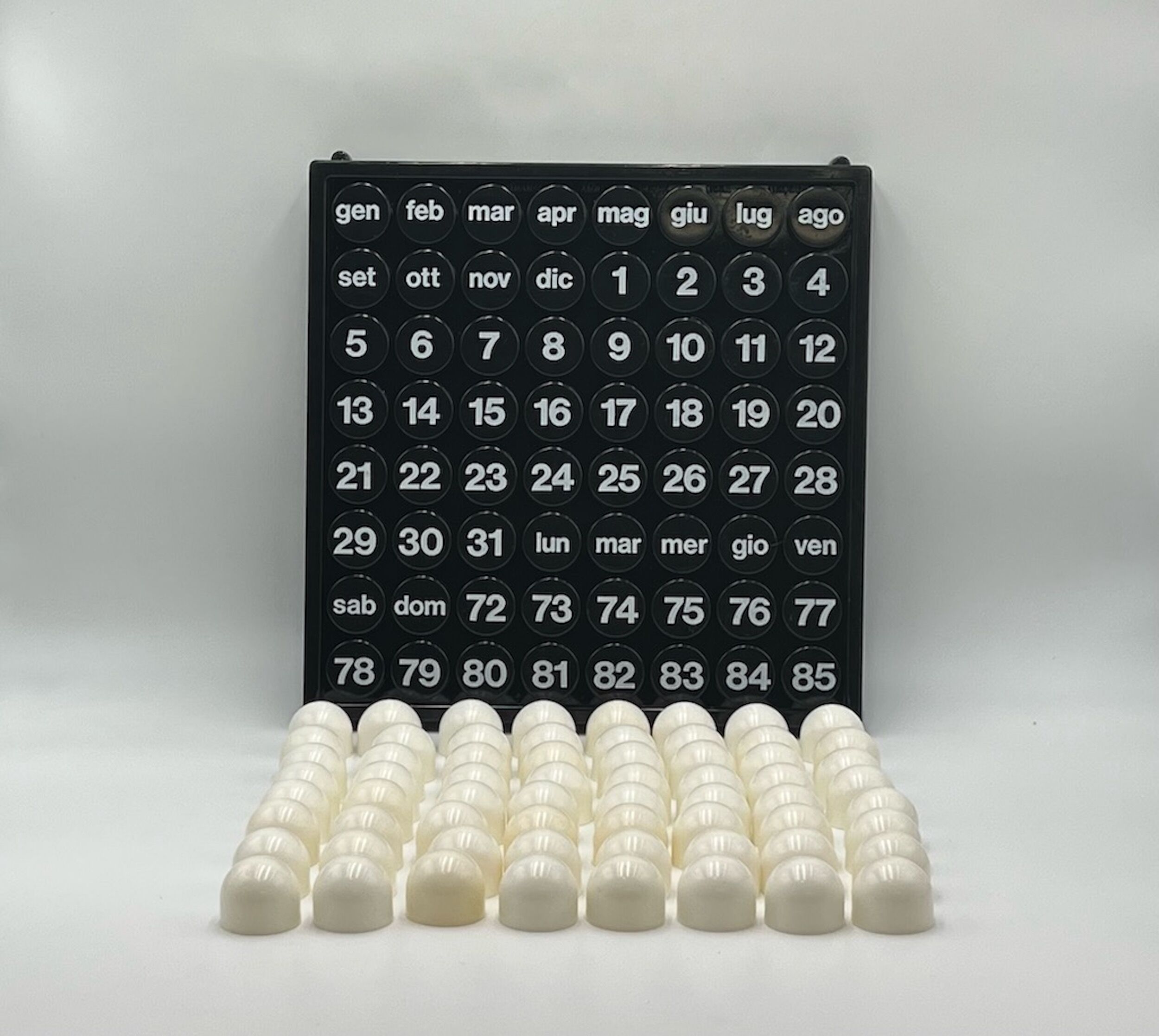 Calendrier perpétuel unique de l'ère spatiale « Wall Ball » par Euroway Torino, années 70