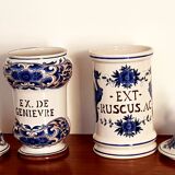 Pots a pharmacy in earthenware