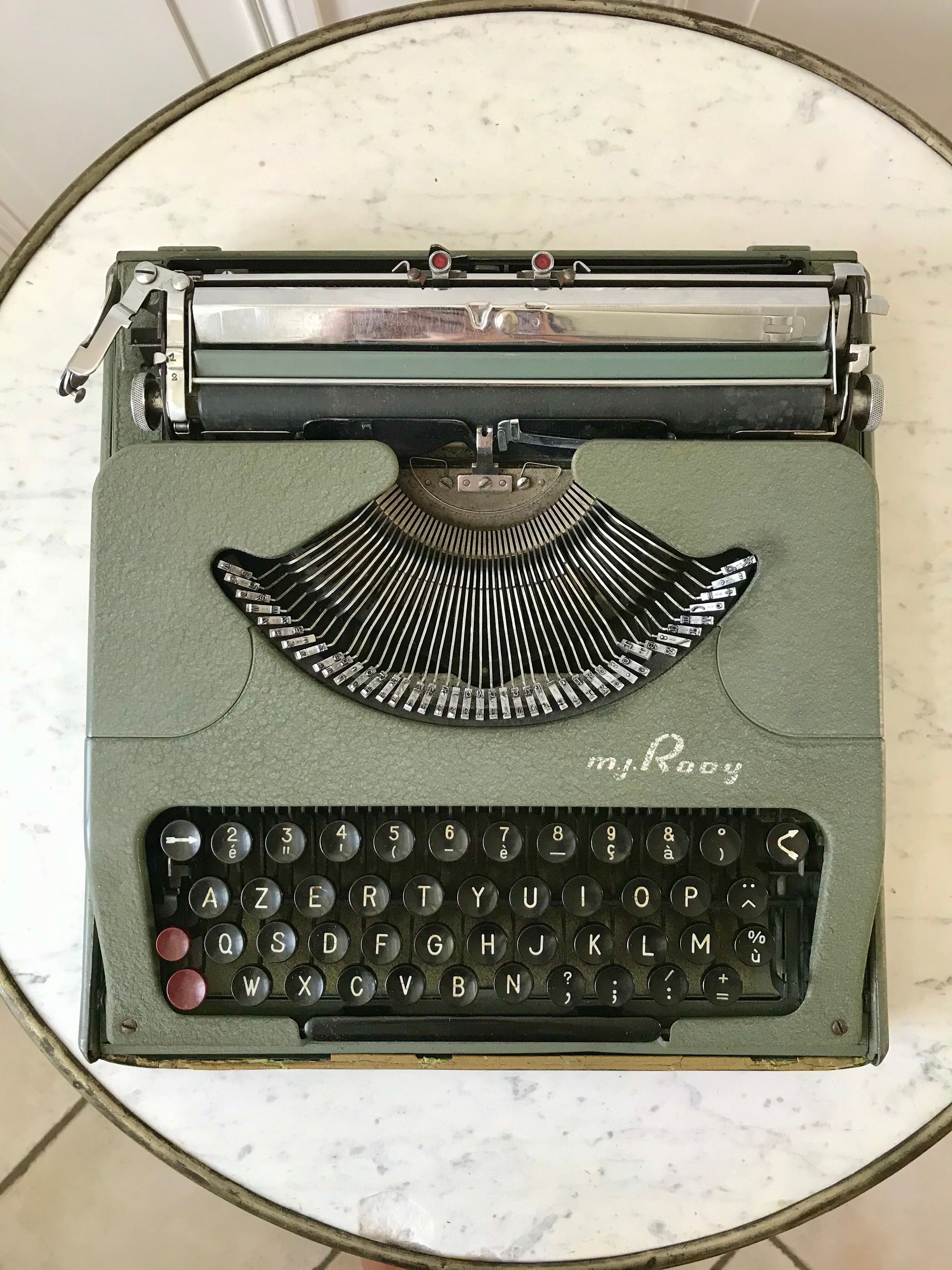 flat typewriter gray green My Rooy 50s-60s
