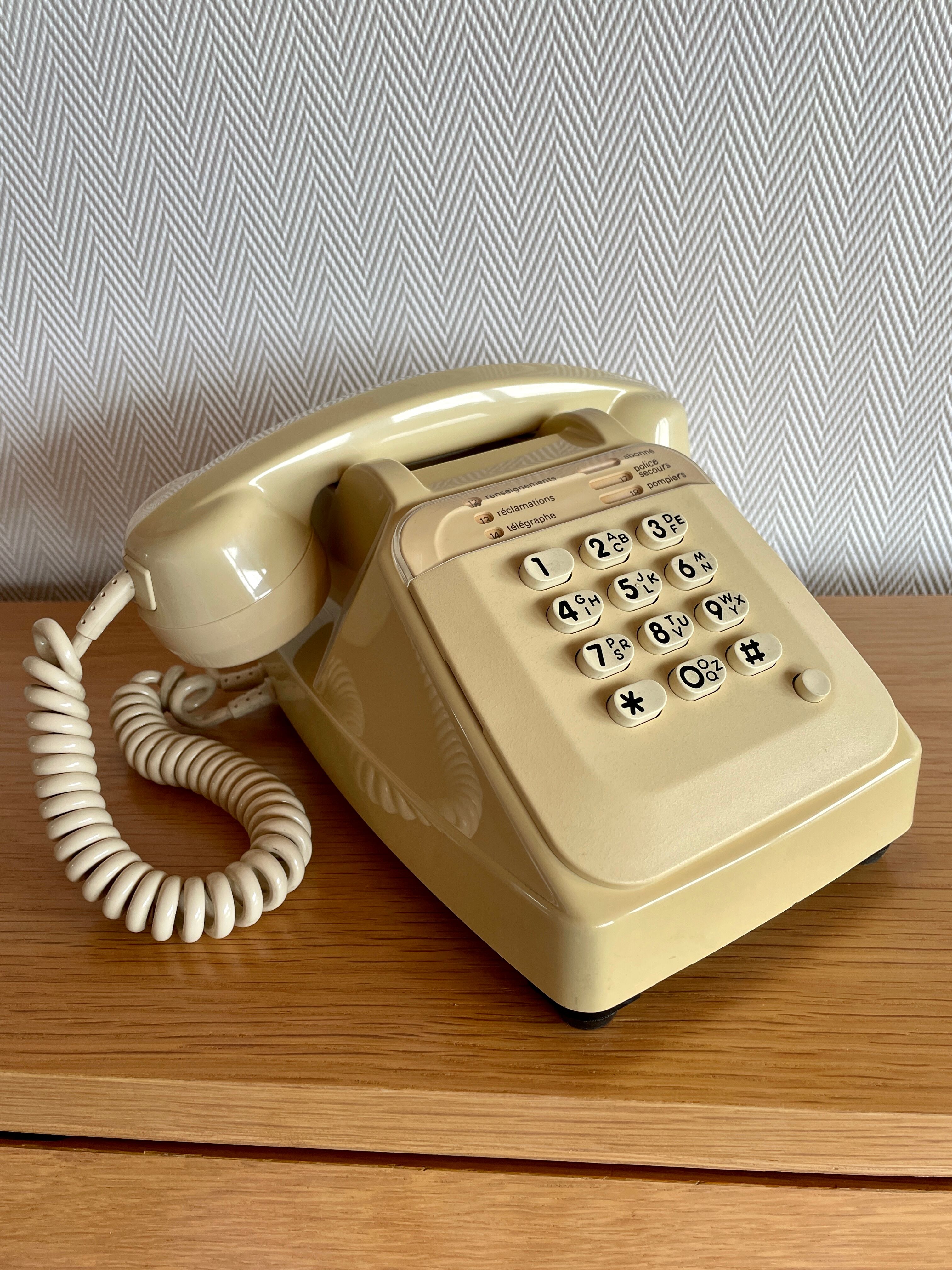 Socotel S63 phone with keys from the 80s