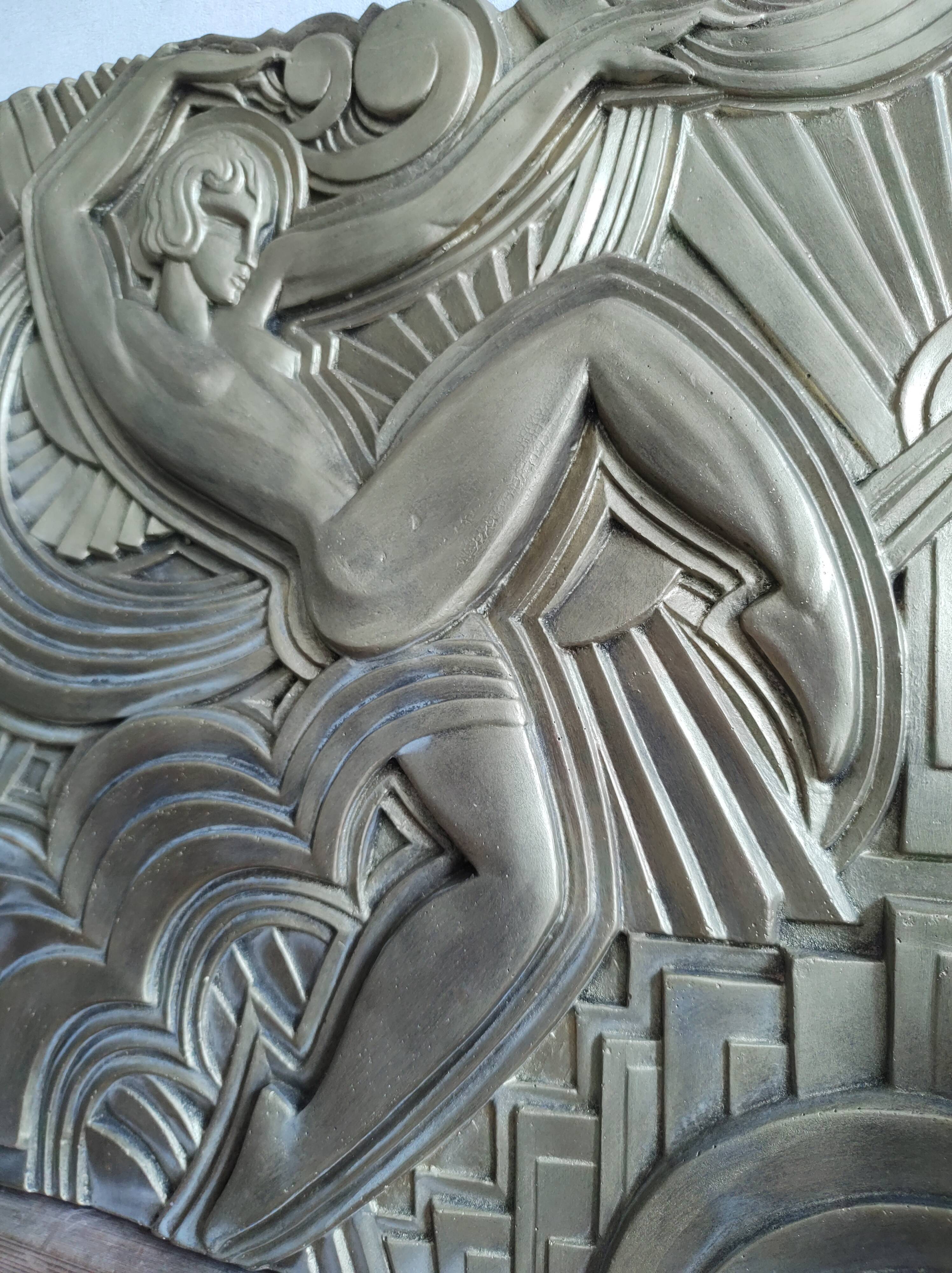 Bas-relief folies bergères