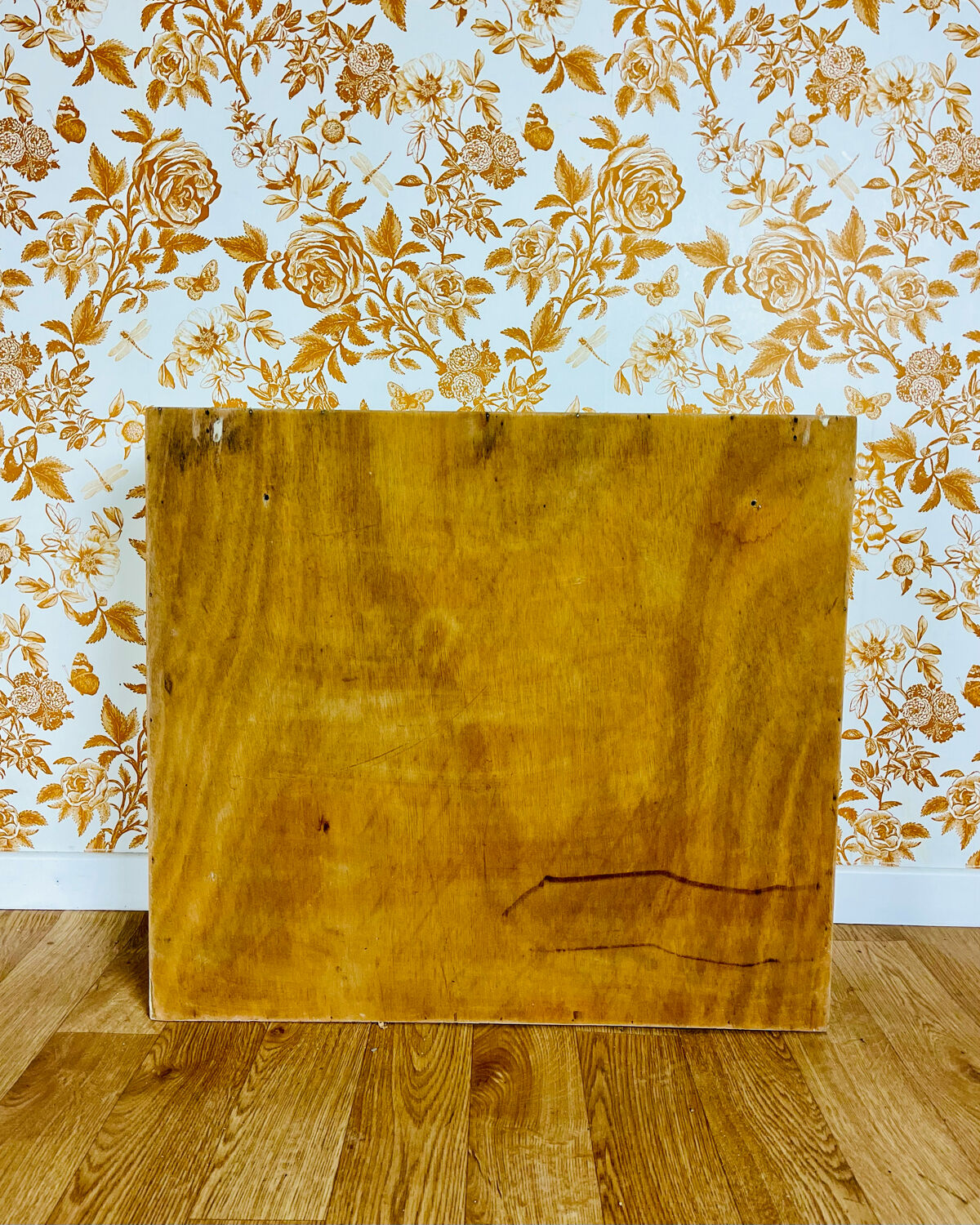 Vitrine vintage en bois et verre martelé