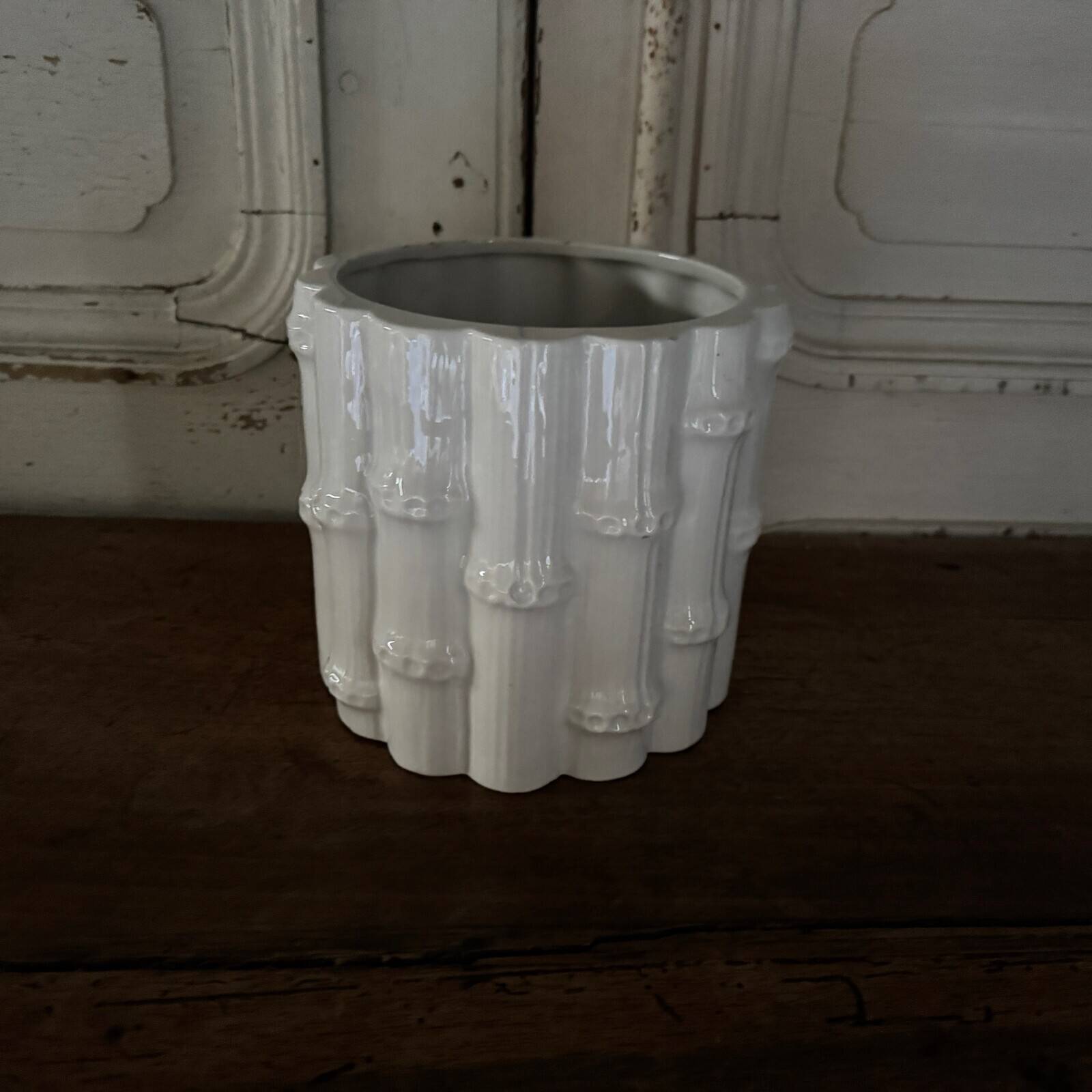 Cache-pot à décor de bambou en céramique blanche 1970 Portugal