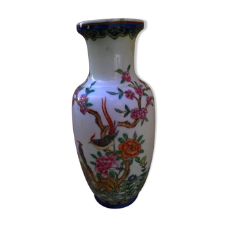 Asian vase has bird decoration