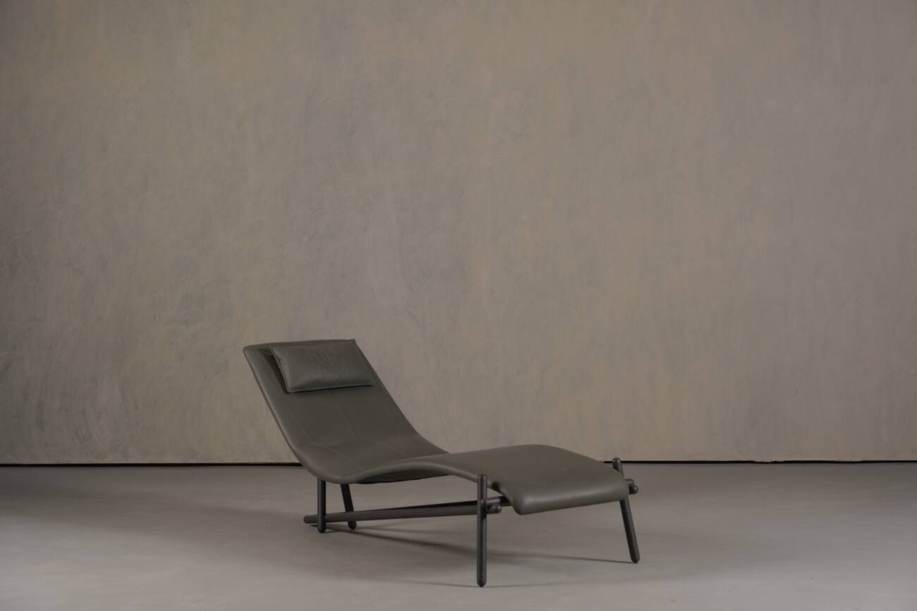 Chaise longue en cuir gris Donovan par Giuseppe Viganò pour Cattelan, Italie, années 2000.
