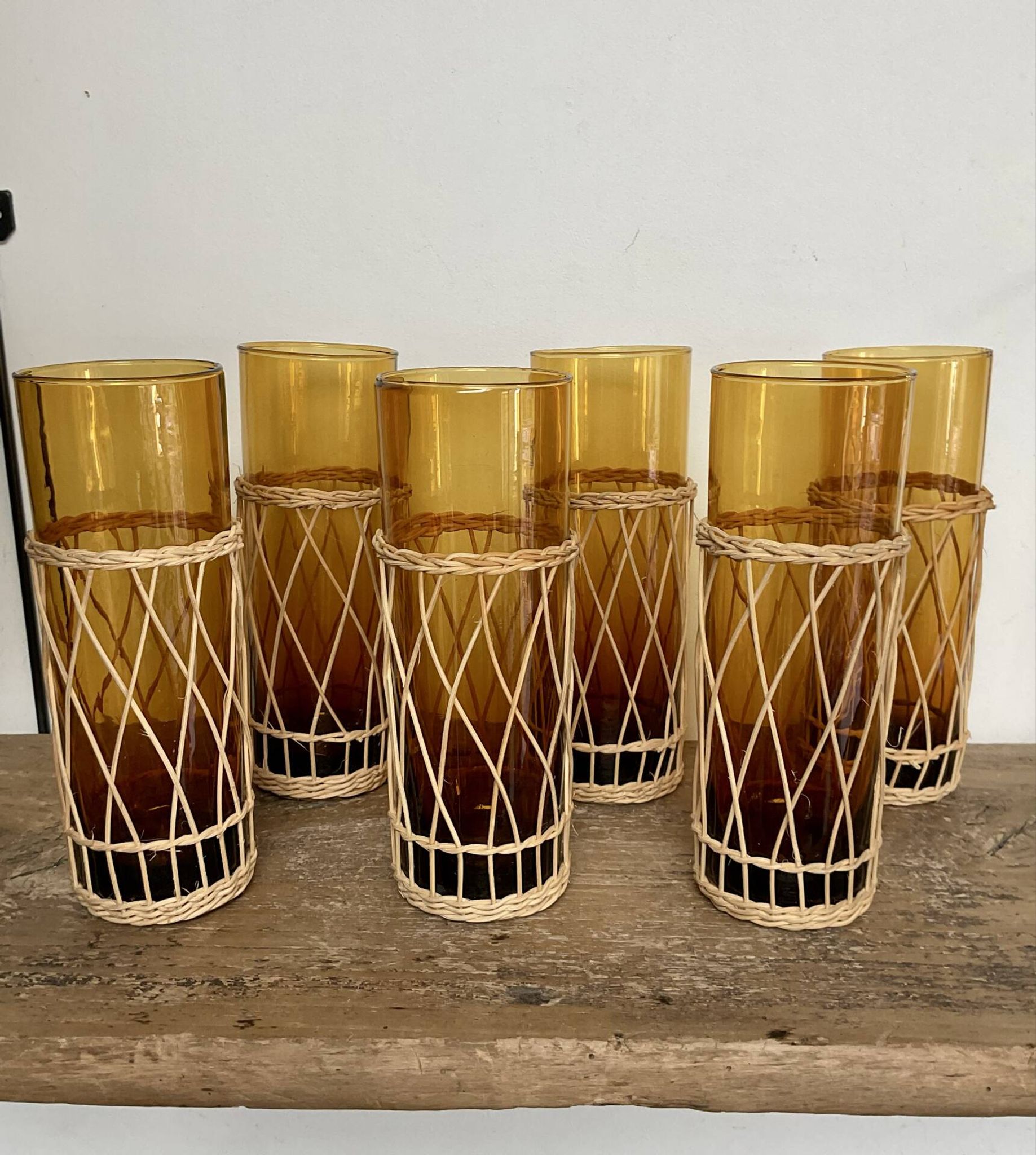 6 verres long drink ambrés et osier