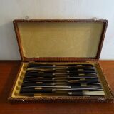12 vintage dessert knives Pradel horn sleeves in case