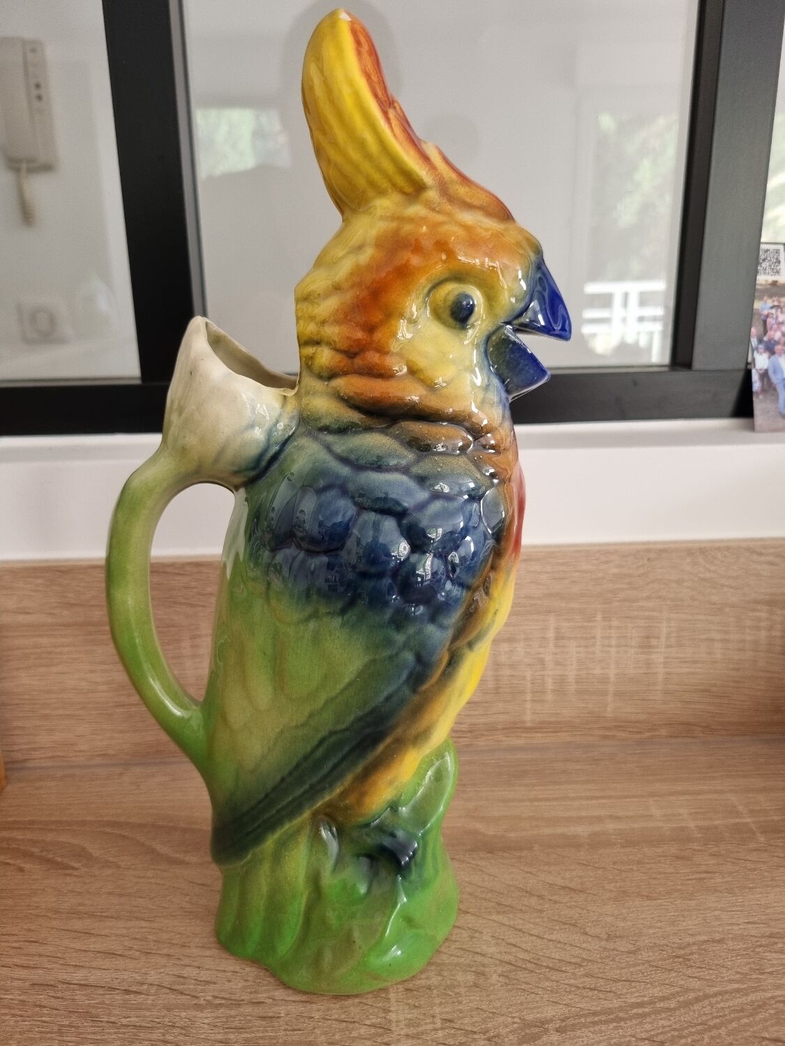 Parrot pitcher