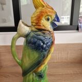 Parrot pitcher