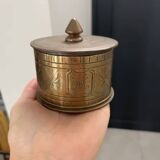 Tobacco pot