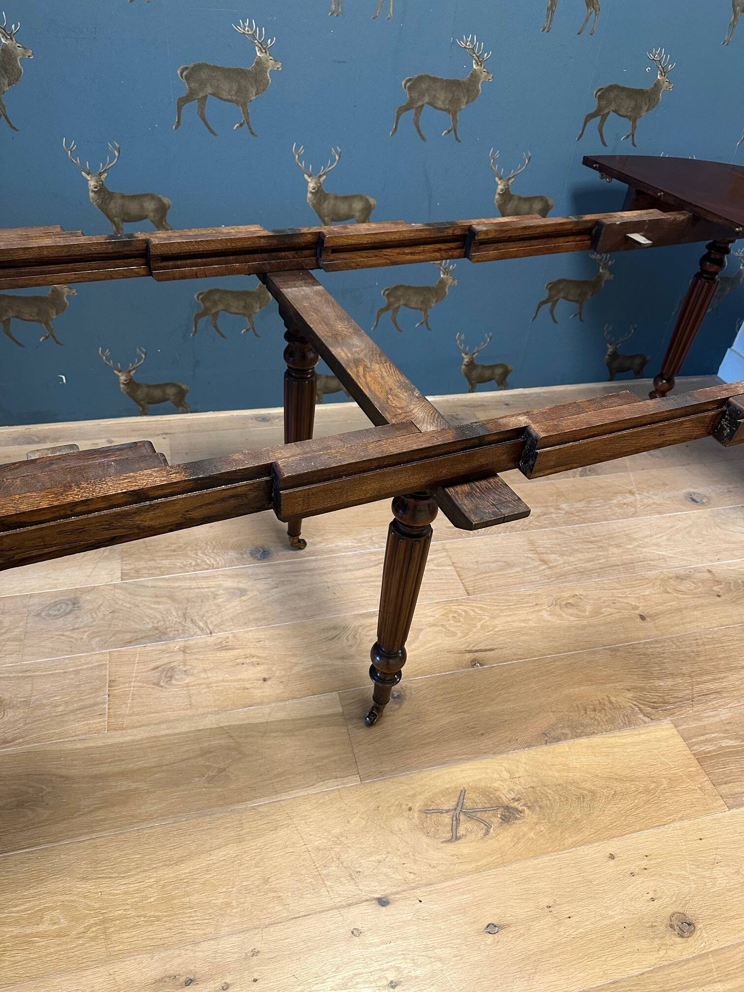 Grande table française antique