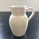 White pitcher relief peas