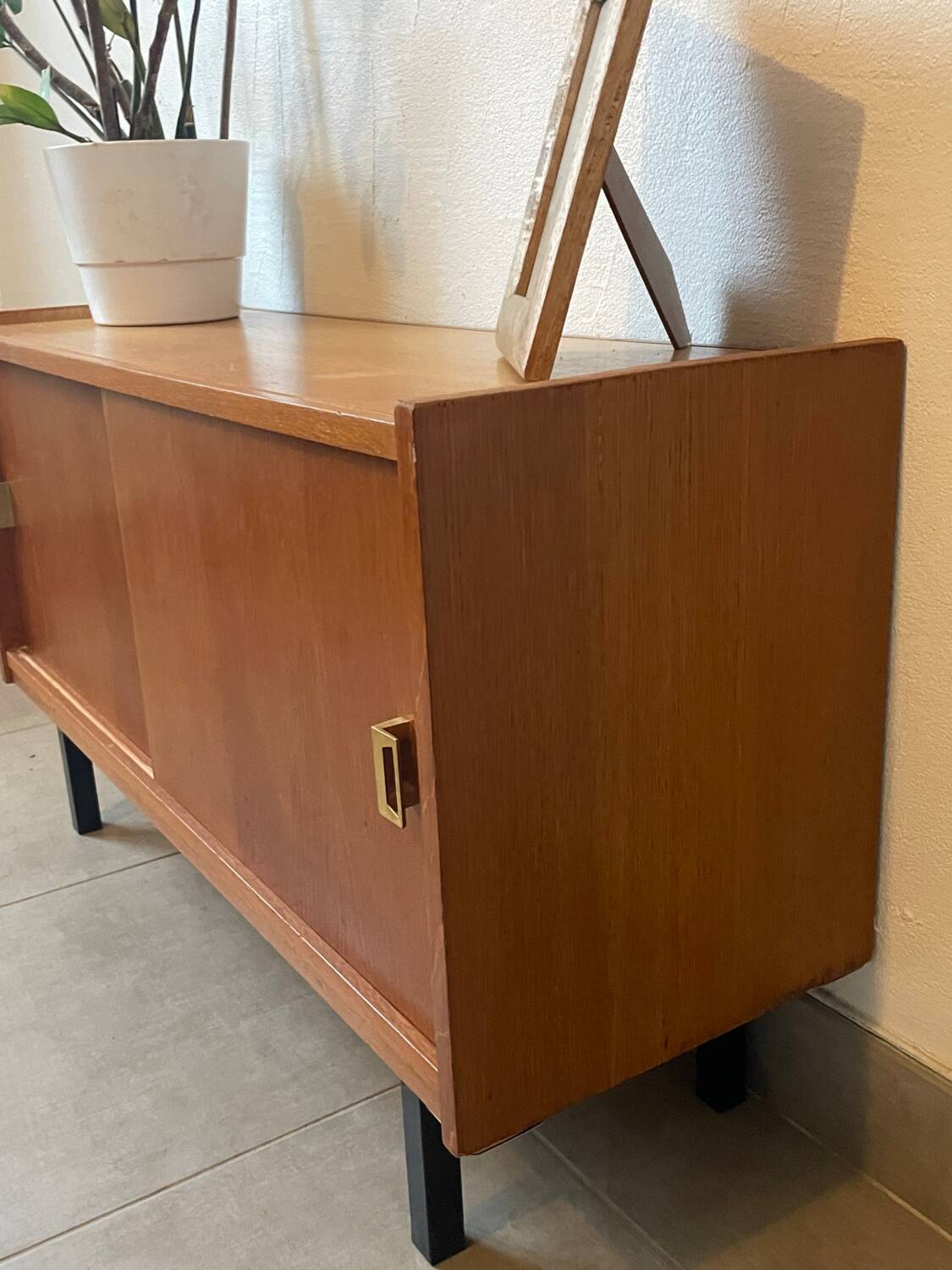 Small vintage sideboard/TV unit from the 1960s