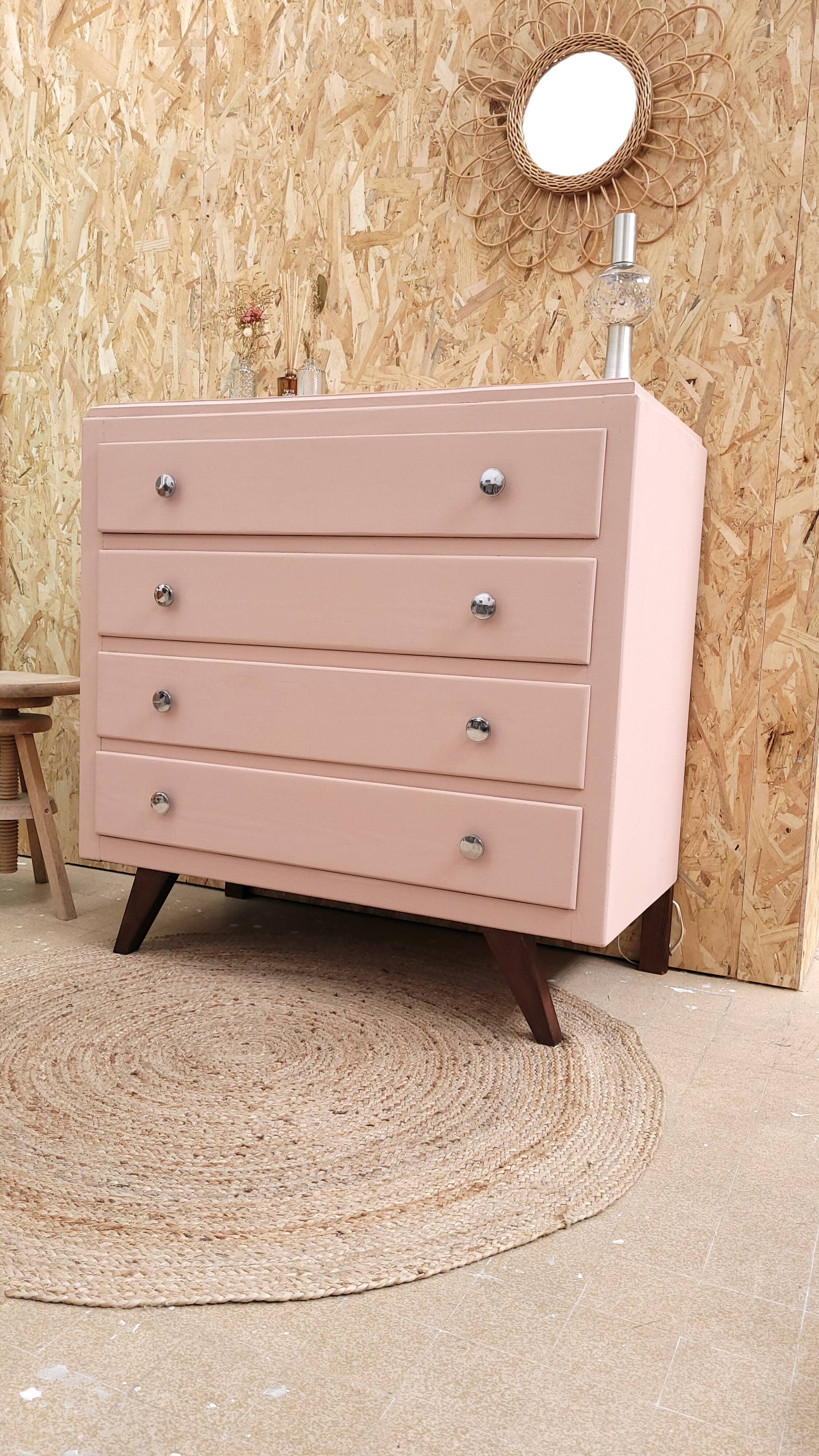 Vintage chest of drawers