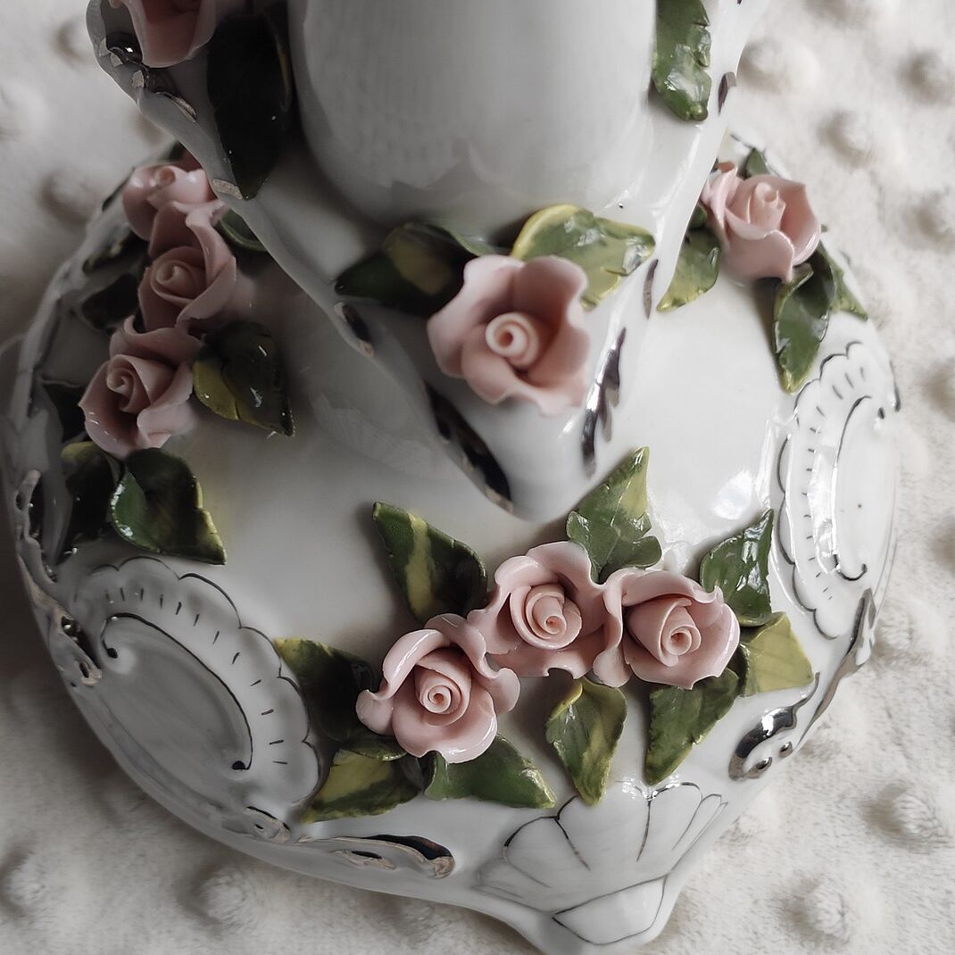 Ornamented porcelain candle holder