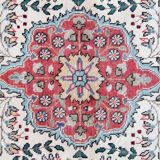 Handwoven oriental cream wool rug, traditional medallion carpet- 90x140cm