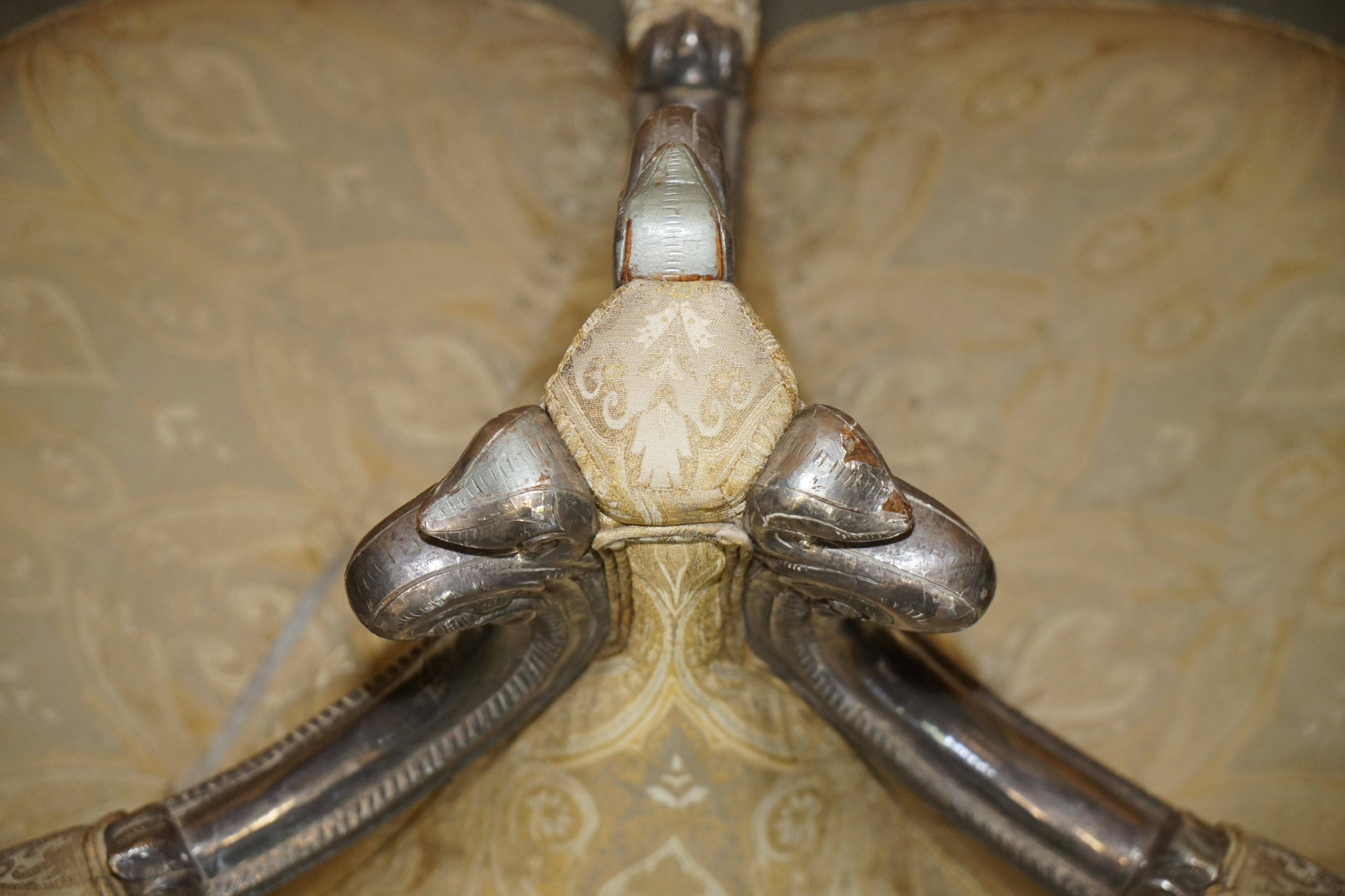 Silver-plated sculpted "Tete a Tete" canapé conversation, antique 19th century.
