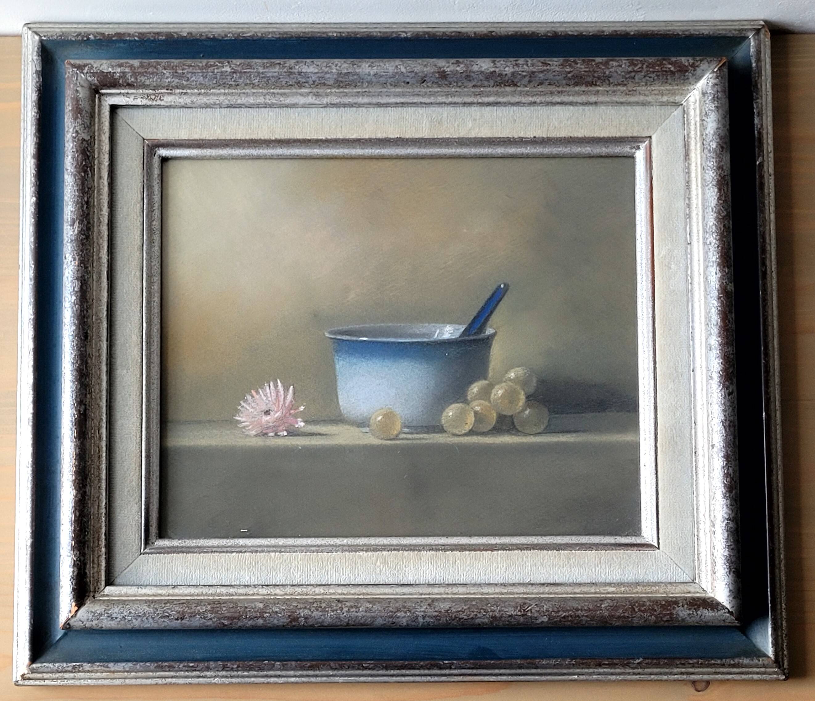 Still life with pot, grapes and anemone
