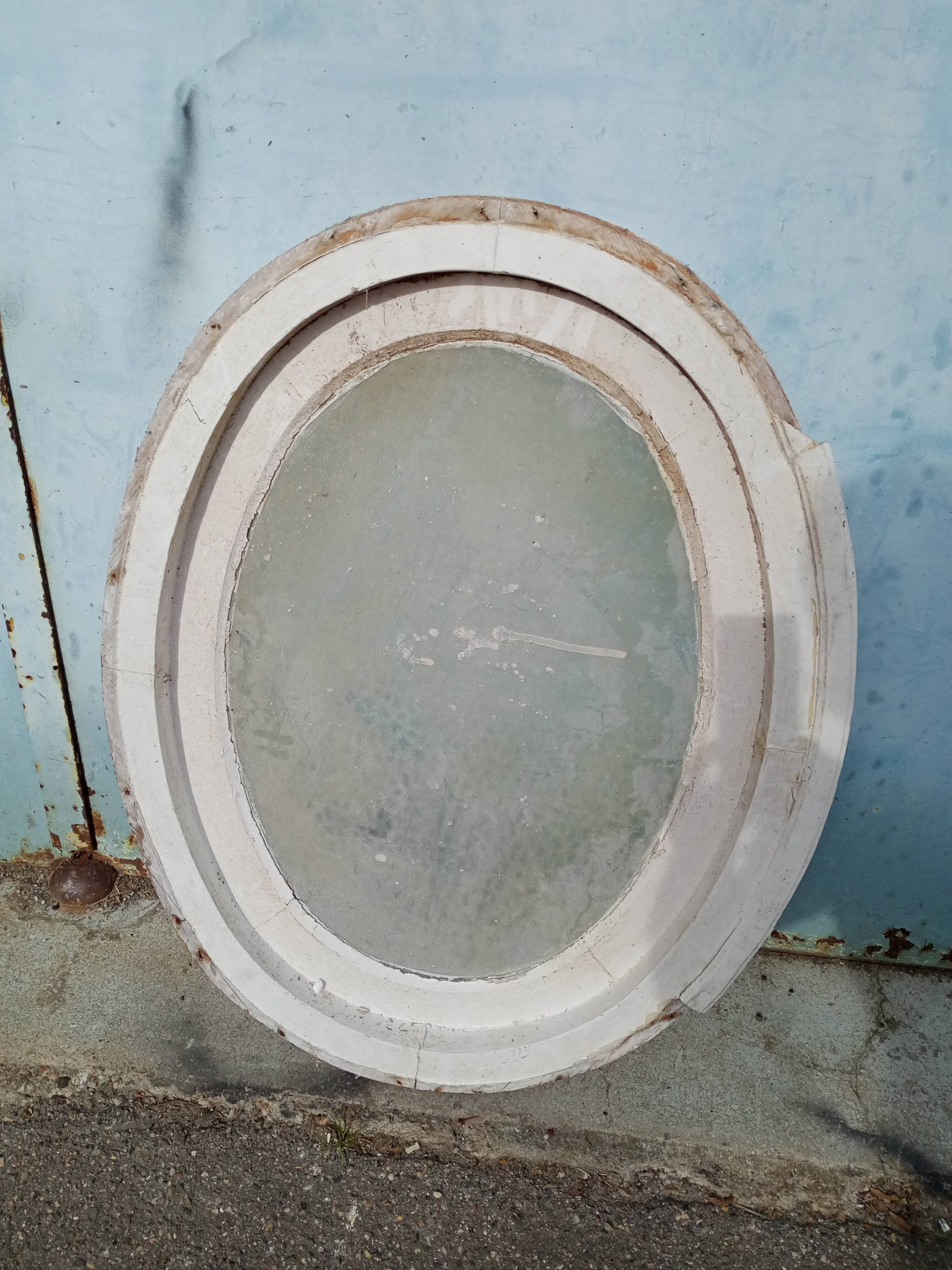 Old "beef eye" window