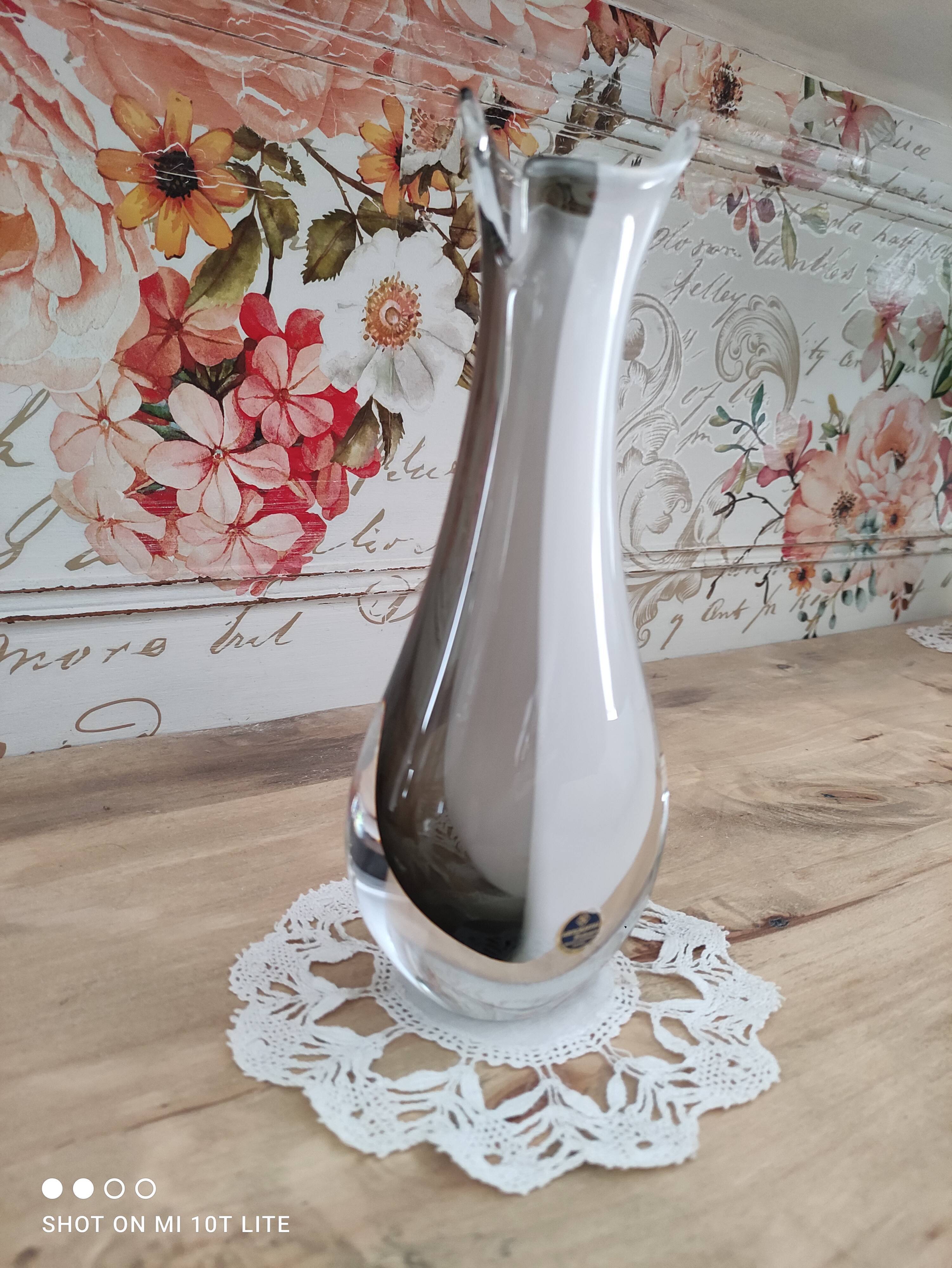 White and black bohemian crystal vase Artcristal