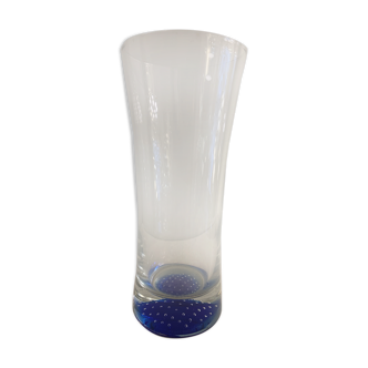 Vase rouleau en verre avec fond bulles bleues
