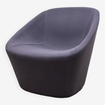 Fauteuil Log 366 de chez Pedrali en tissu Gris Anthracite