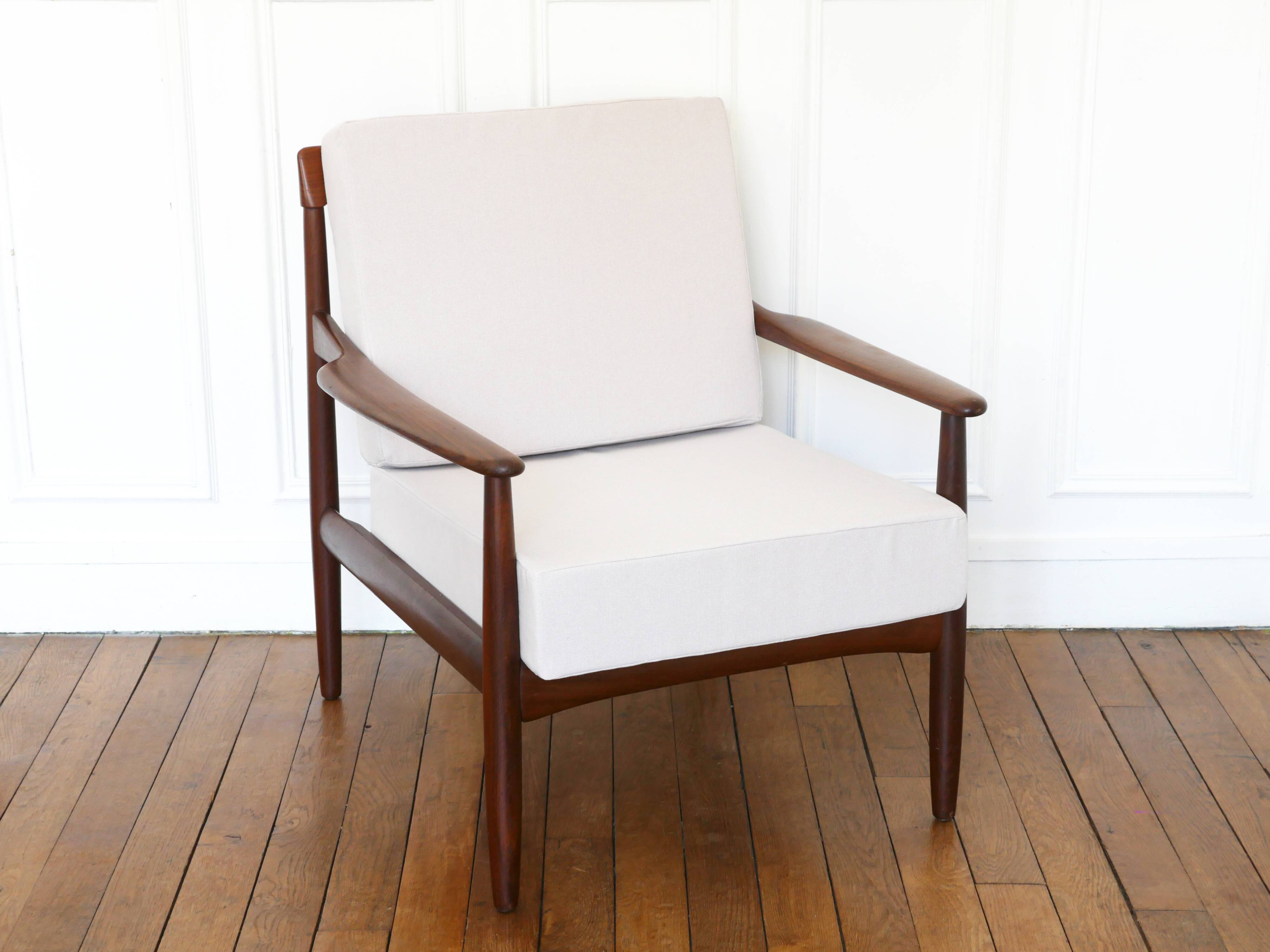 Scandinavian armchair in teak - Fabric, foams & straps: new