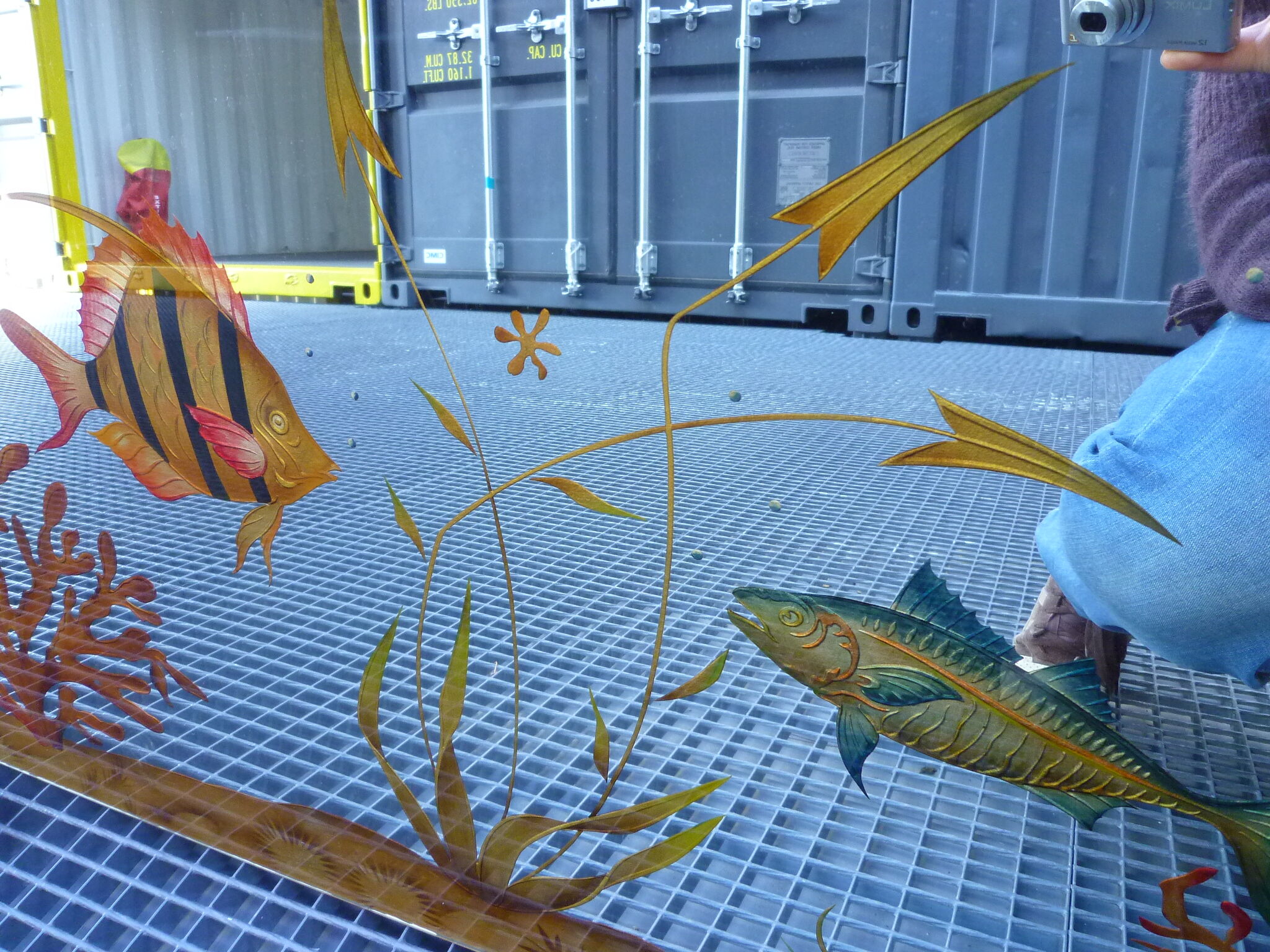 Eglomisé mirror seabed