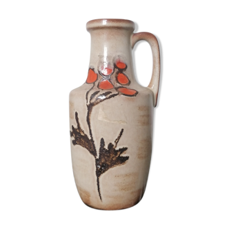 Sandstone vase with abstract flowers