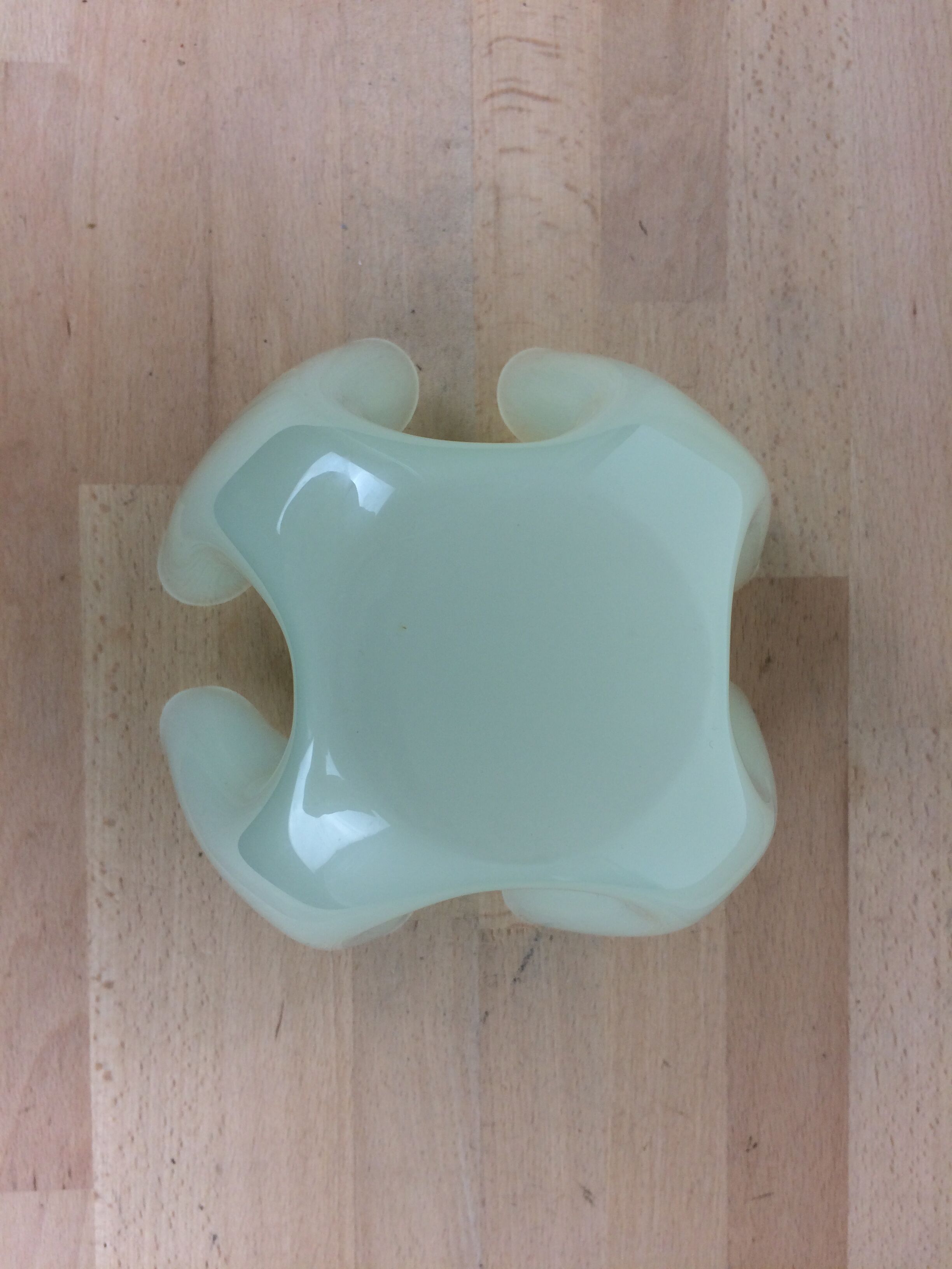 Handkerchief vase Guzzini plexiglass green 70s