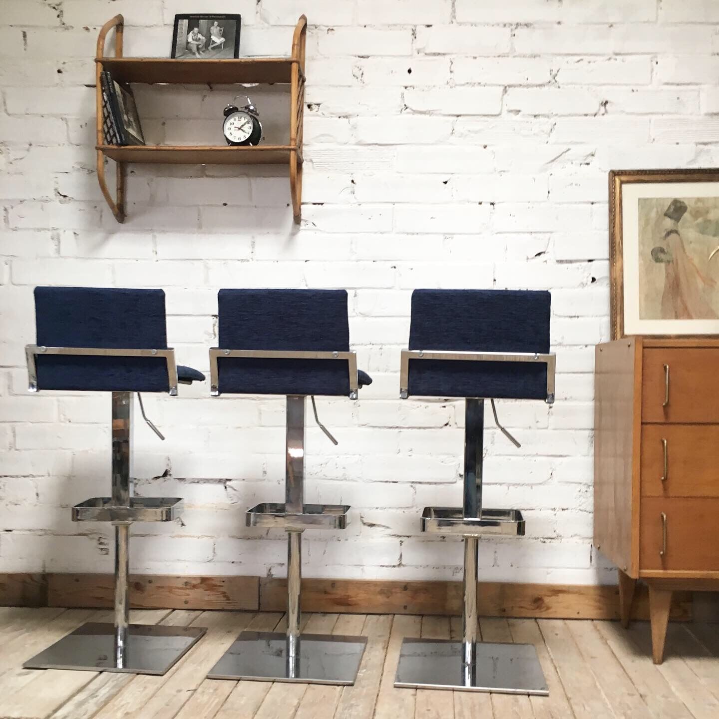 3 Bar stools in chrome metal and velvet