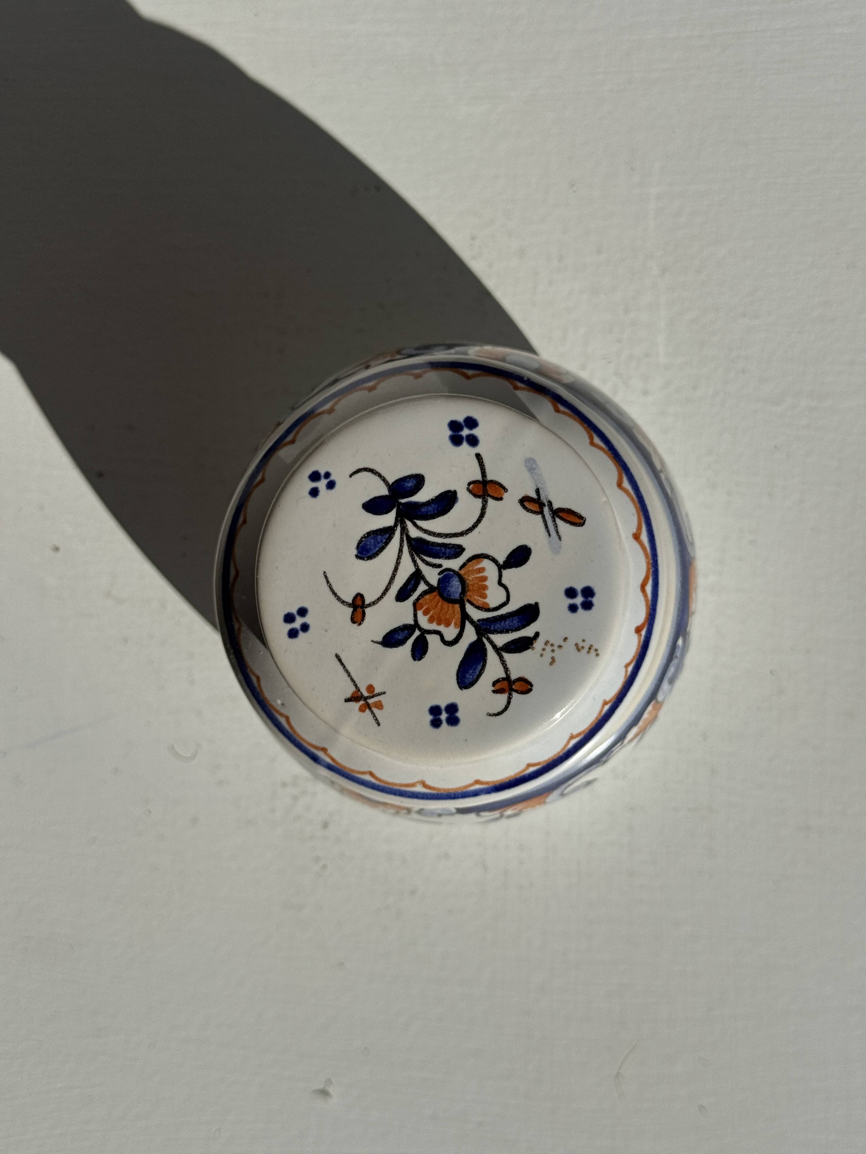 Small water butter dish in vintage earthenware with blue and orange floral patterns D10
