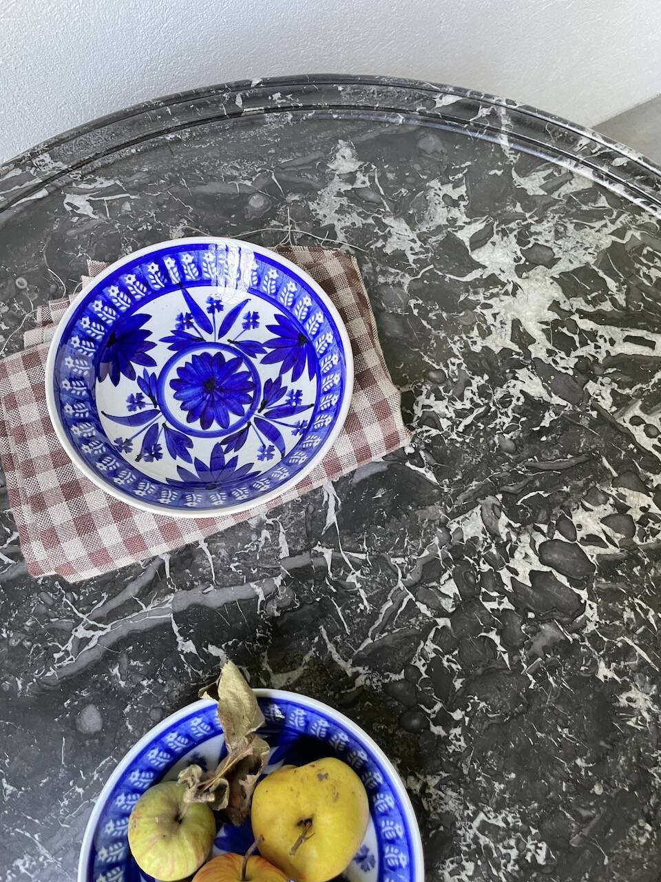 Empire walnut and marble pedestal table, late 19th century