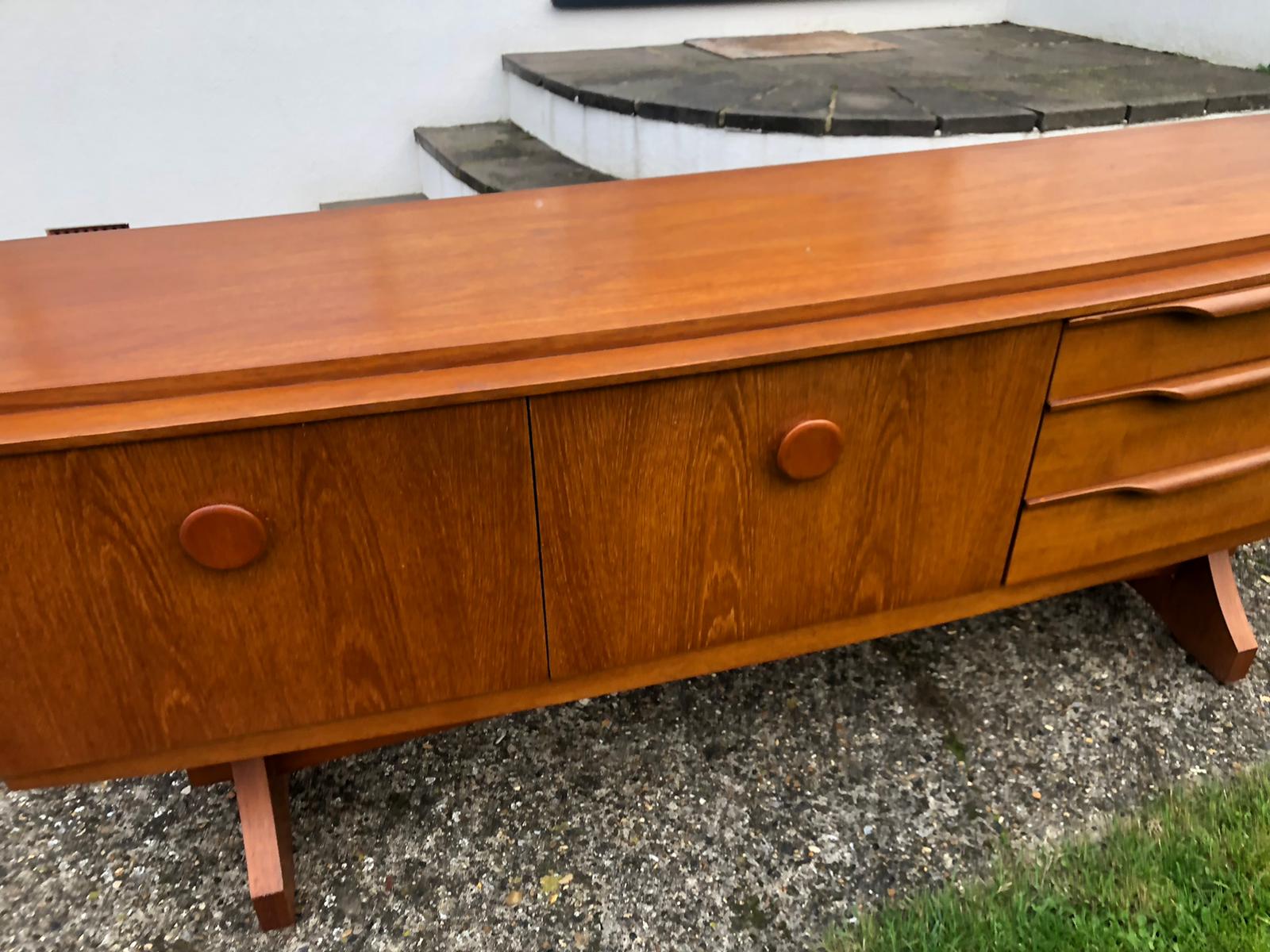 Scandinavian-style english line in teak