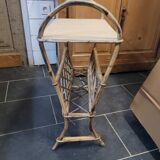 Porte revue en rotin vintage