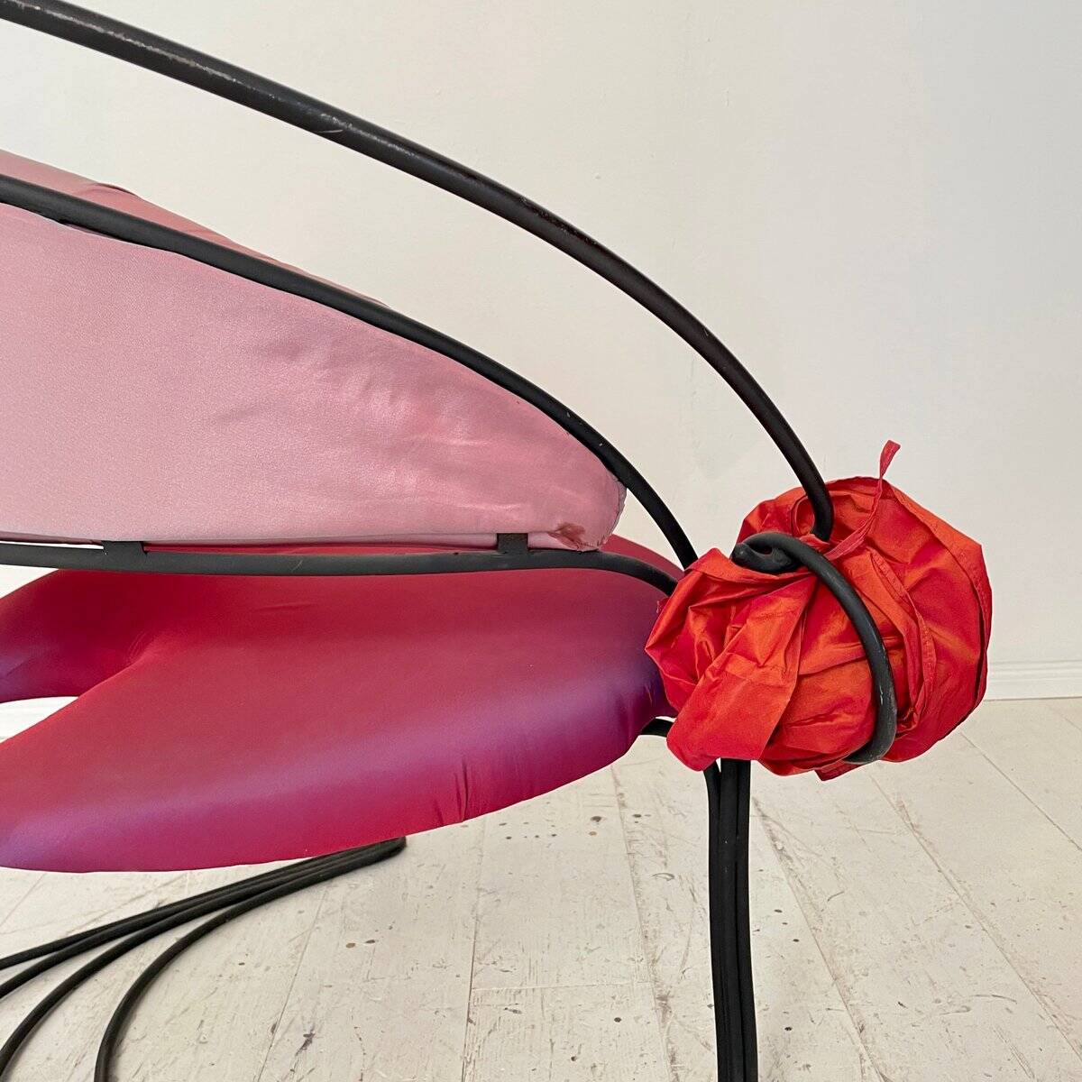 Postmodern Sculptural Armchair in Black Metal and Pink Red Silk Padding, 1980