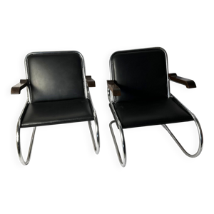 Paire de fauteuils cantilever