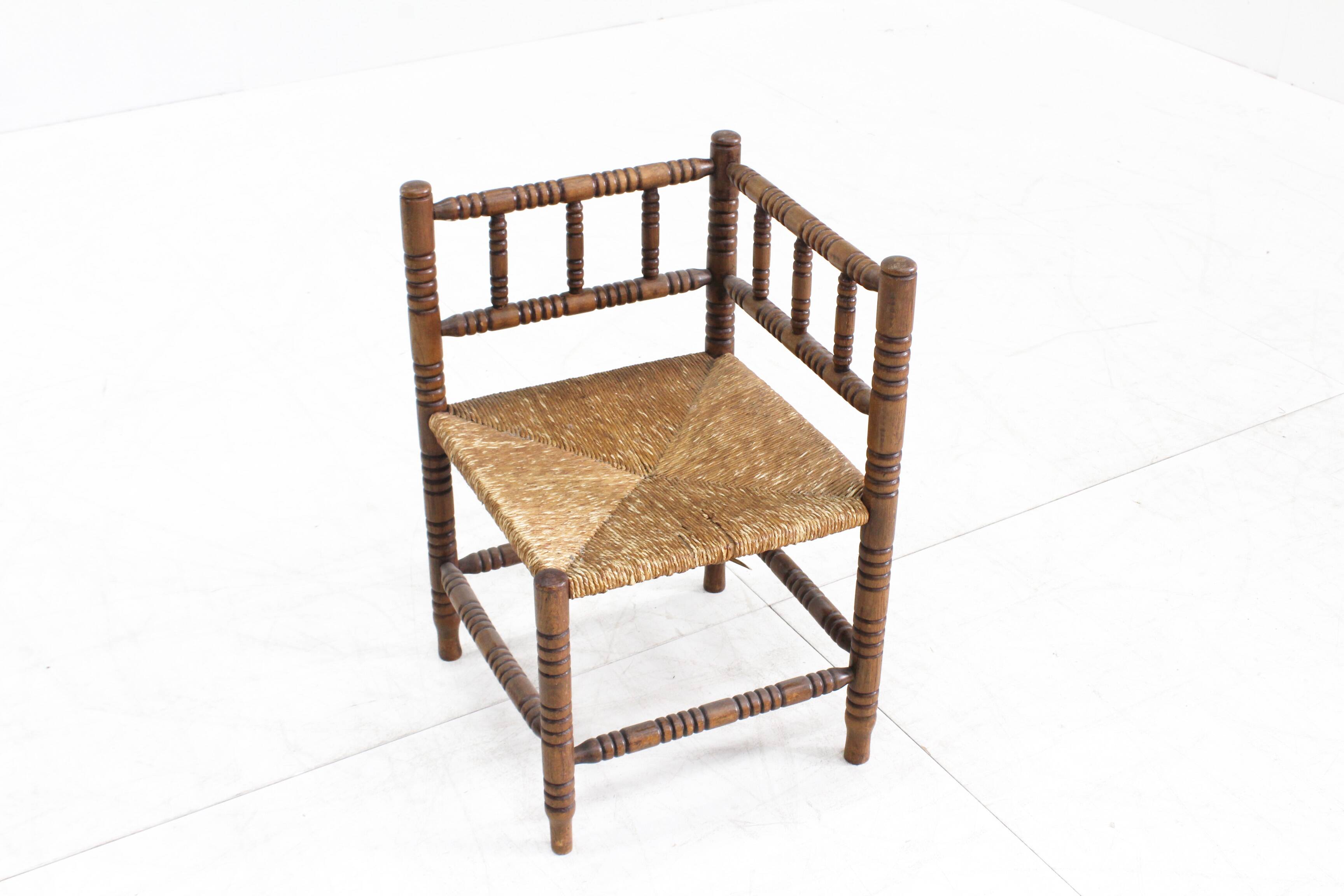 Vintage Bobbin bench with rush seat 1920s