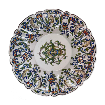 Plat décoratif à godrons mouvementés
