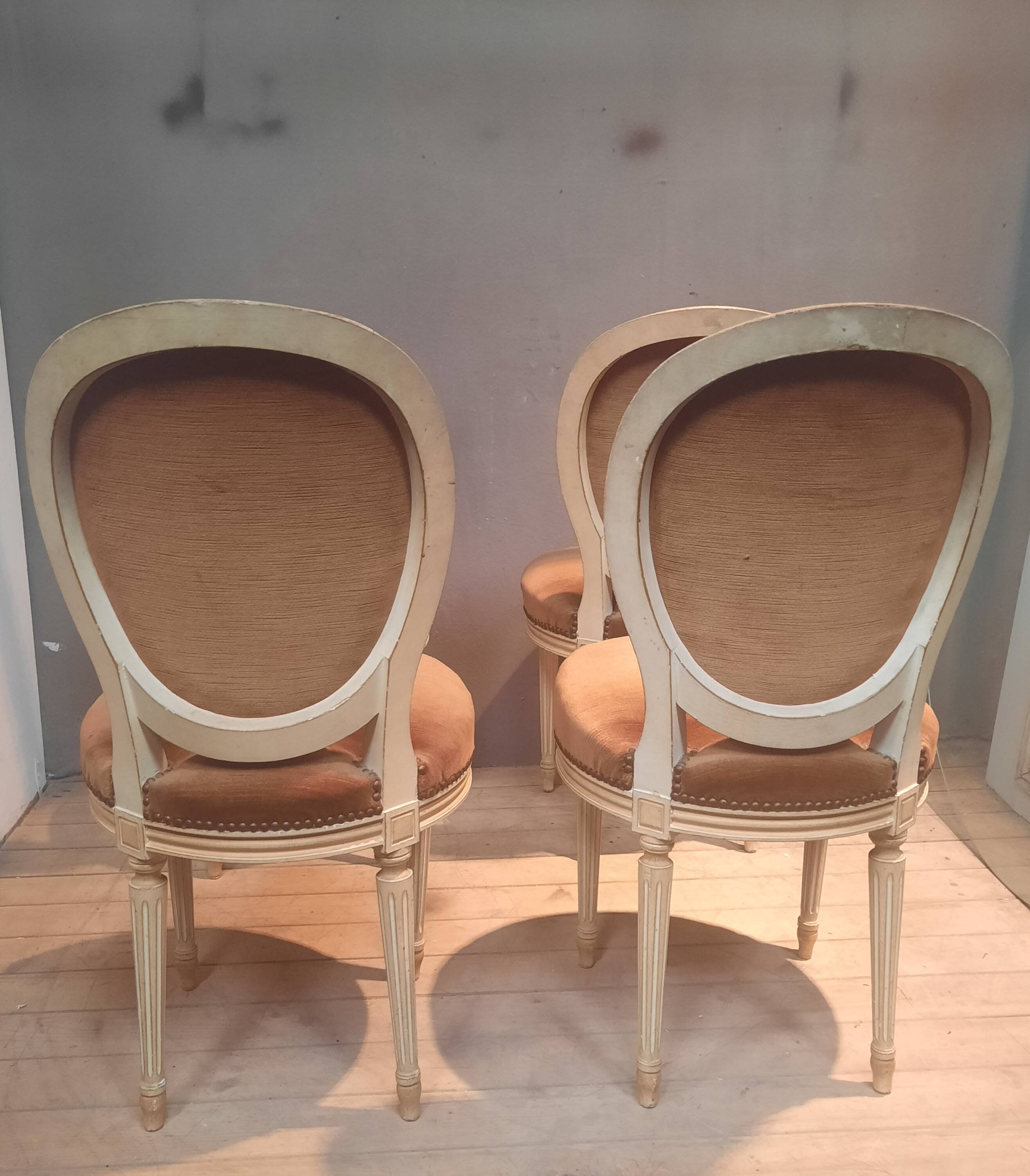 Set of 4 Louis XVI style medallion chairs