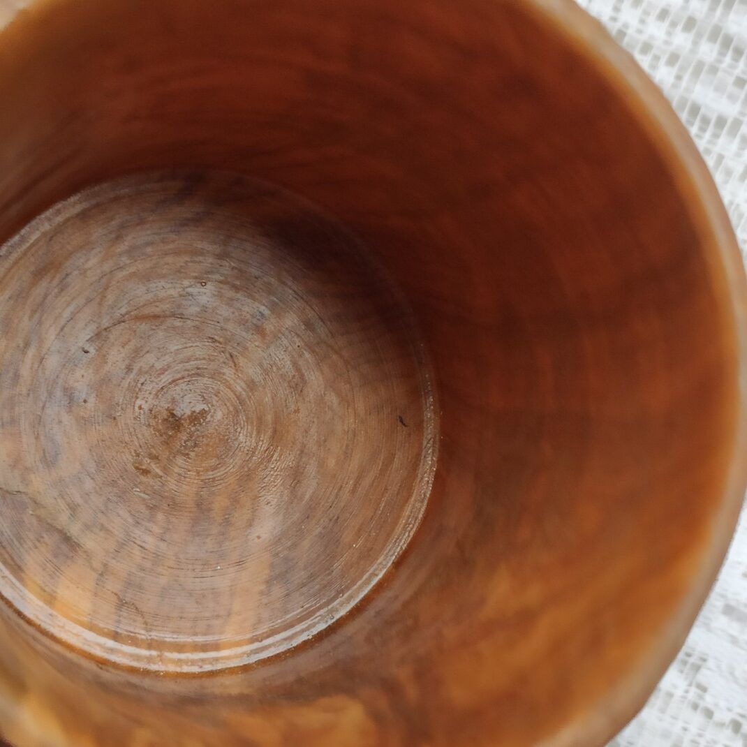 Tobacco pot face carved wood