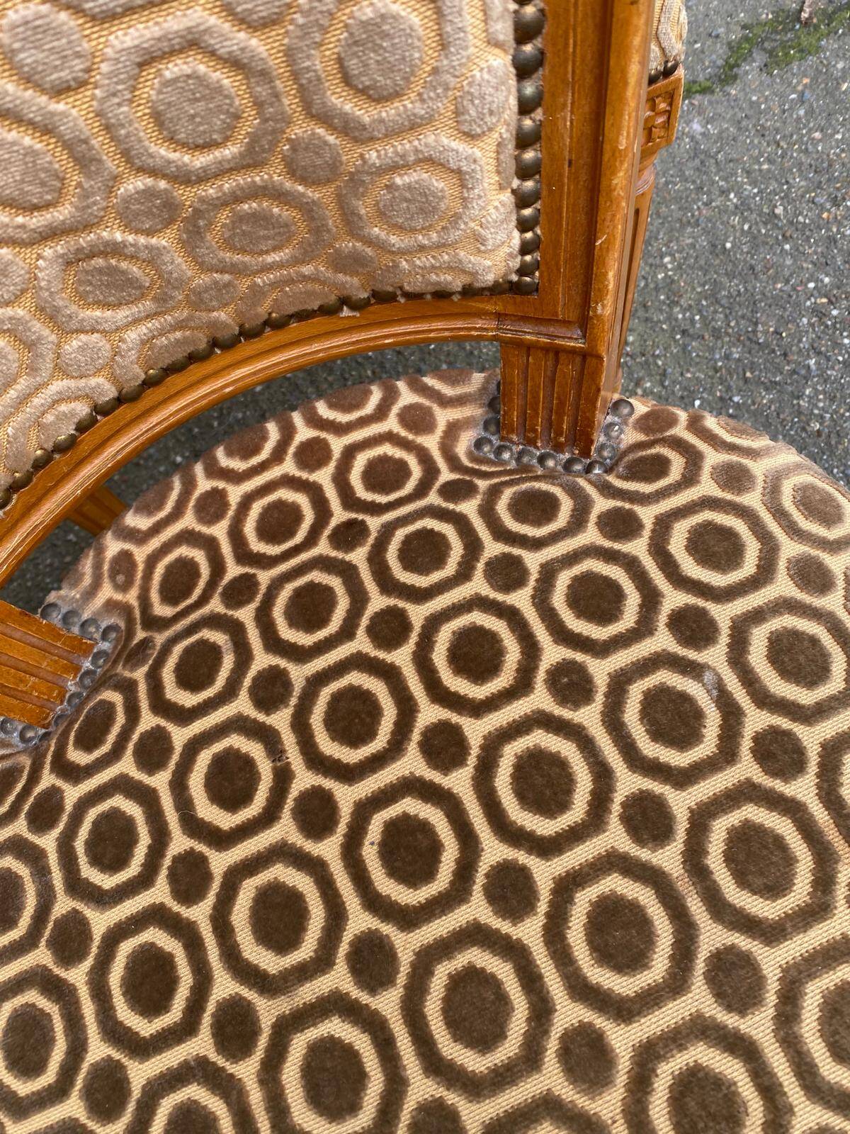 Set of 6 solid wood and velvet chairs in Louis XVI style.