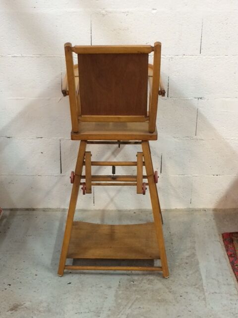 Chaise haute en bois