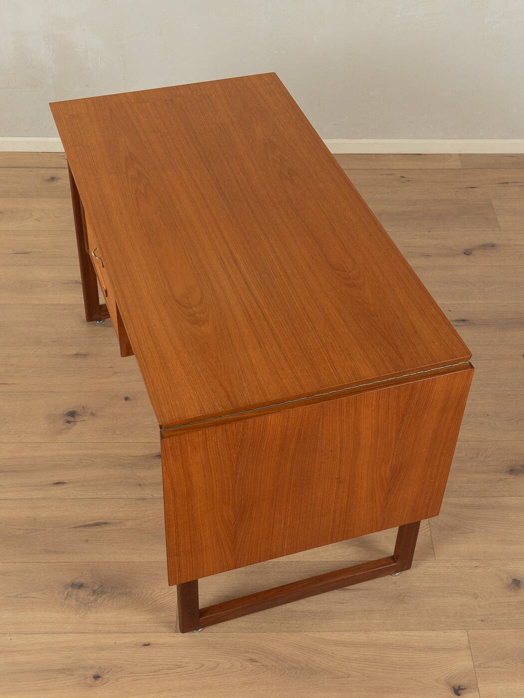 Bureau des années 1960, vintage