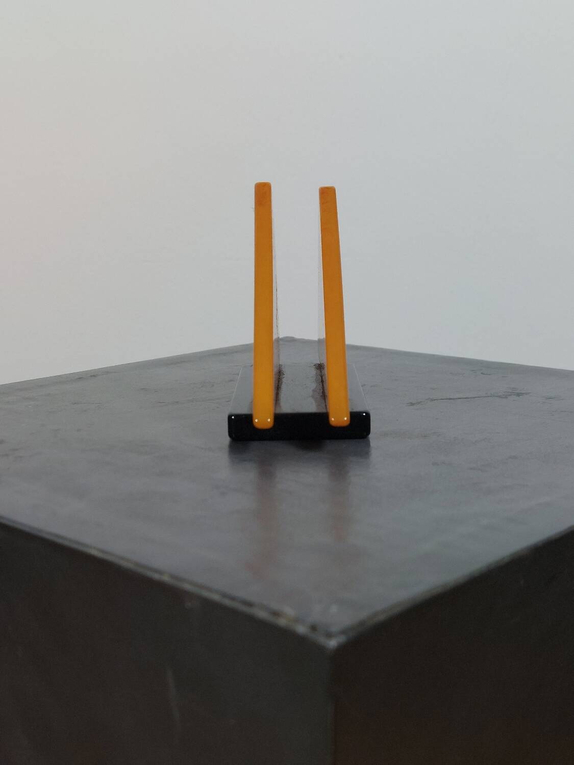 Organisateur de bureau en bakélite triangulaire Art déco