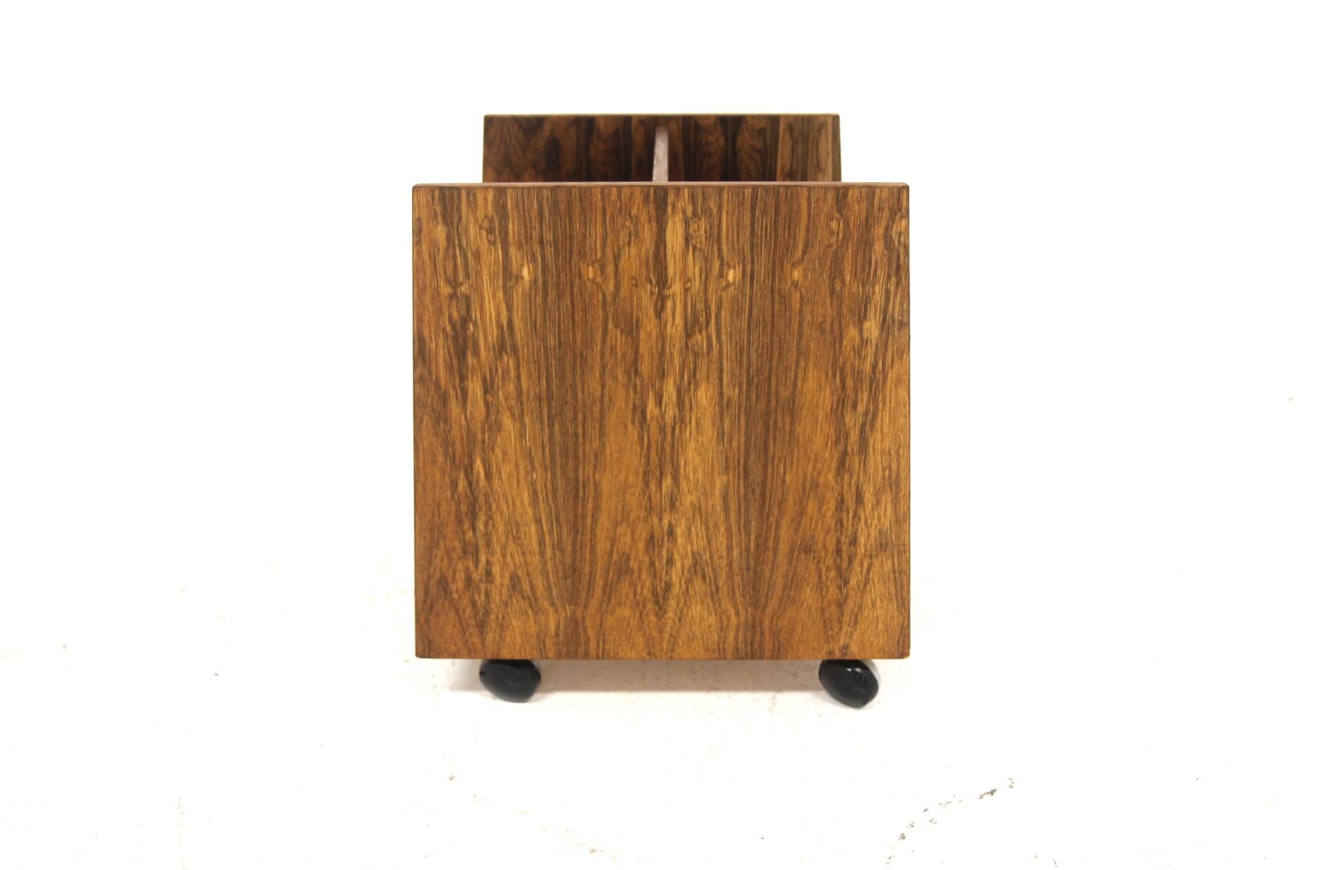 Rosewood magazine rack, Rolf Hesland for Bagn Møbelindustri, Norway