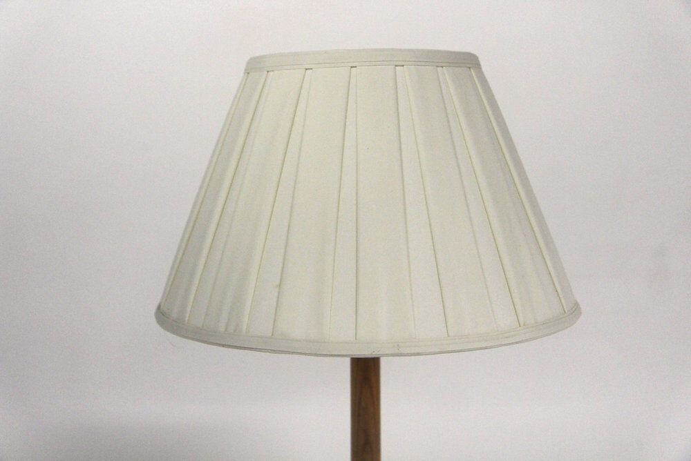 Scandinavian pine floor lamp, GB Solbackens Svarveri, Sweden, 1970