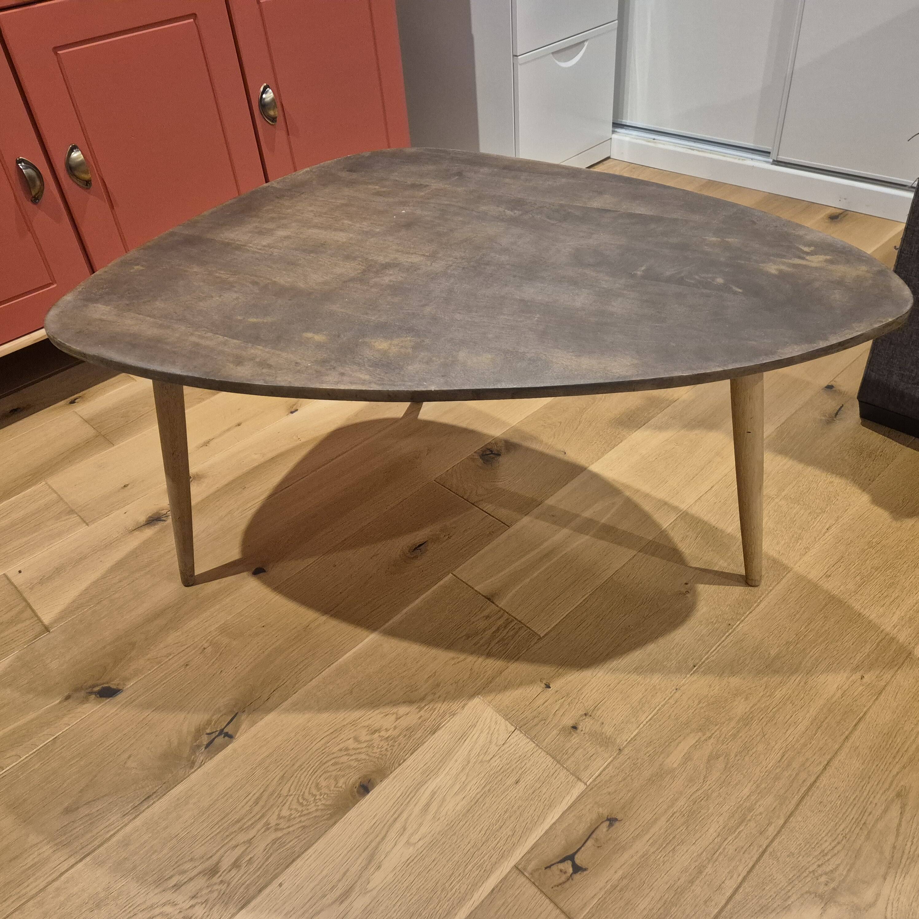 Table basse rétro scandinave