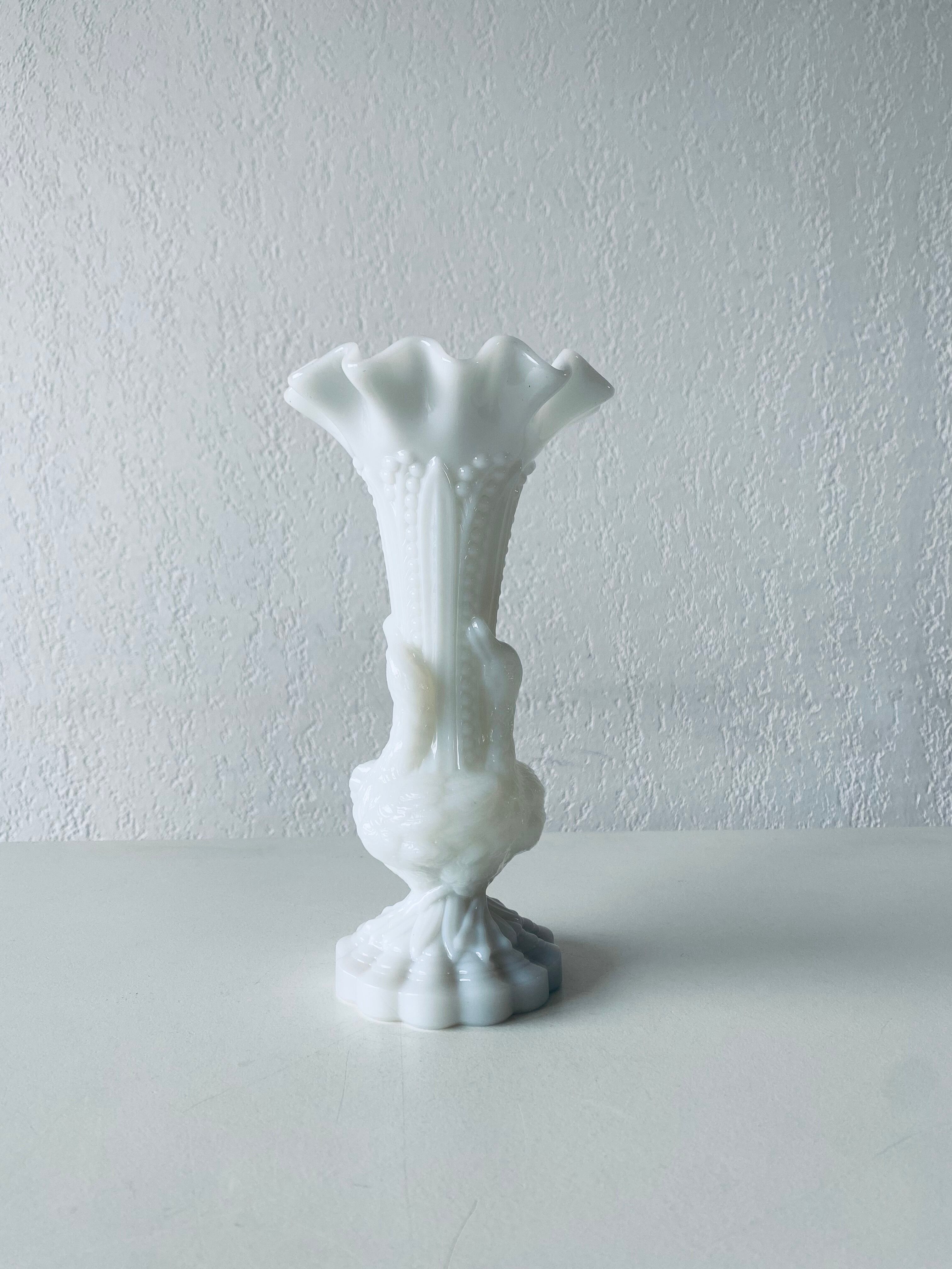 White opaline vase decoration geese