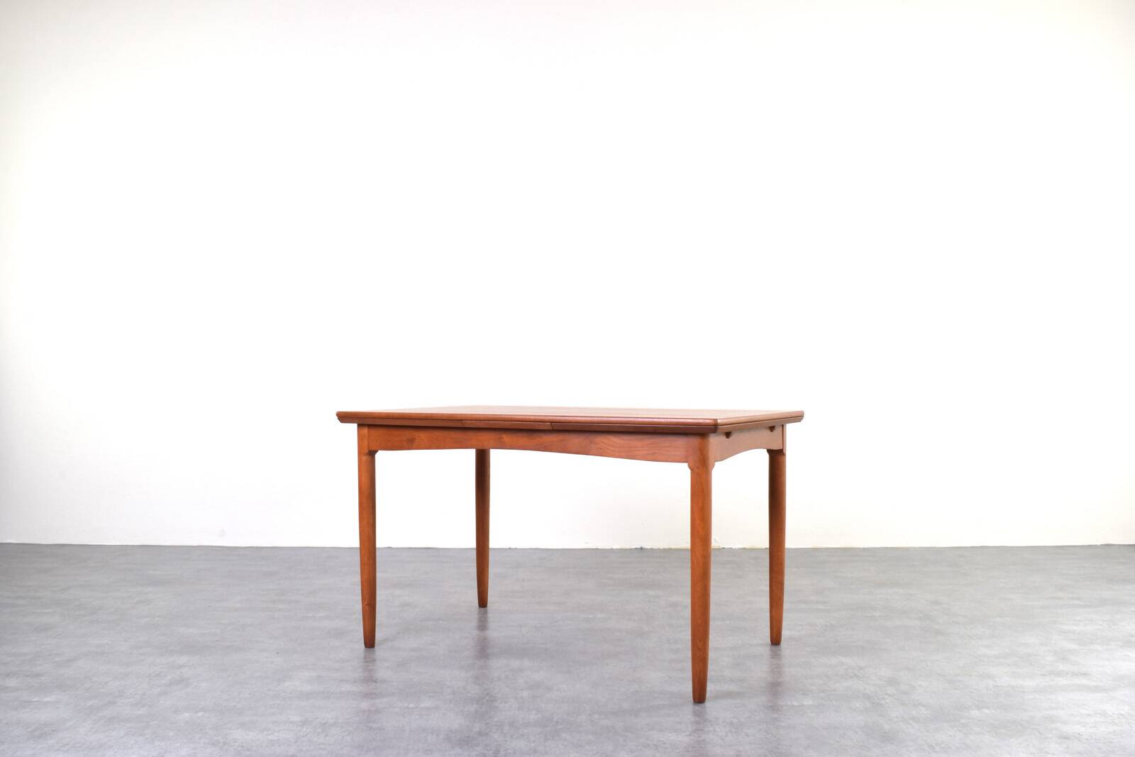 Mid-Century Danish Teak Extendable Dining Table, 1960s.